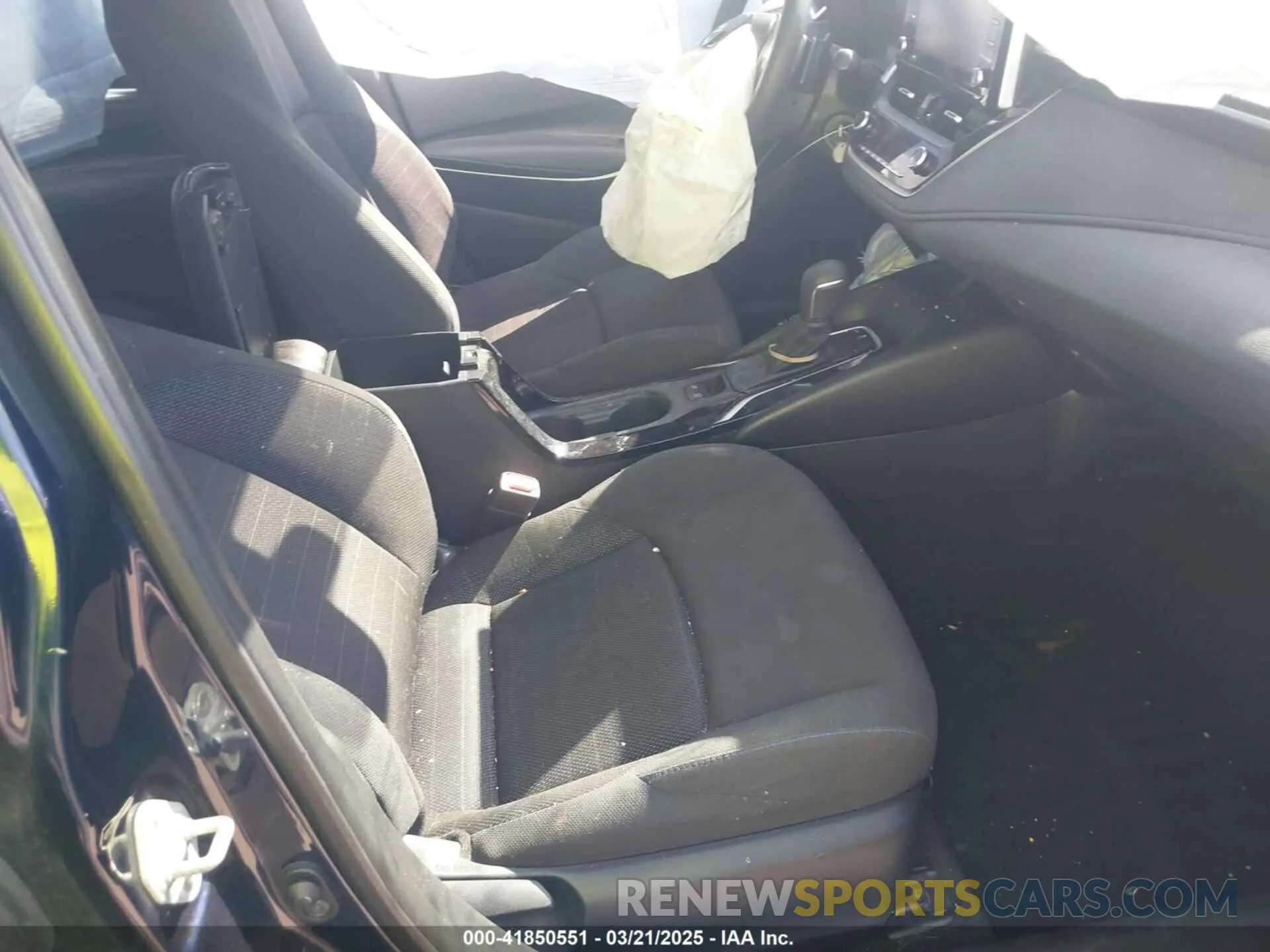 5 fotografías del automóvil dañado 5YFS4MCE9MP072841 TOYOTA COROLLA 2021