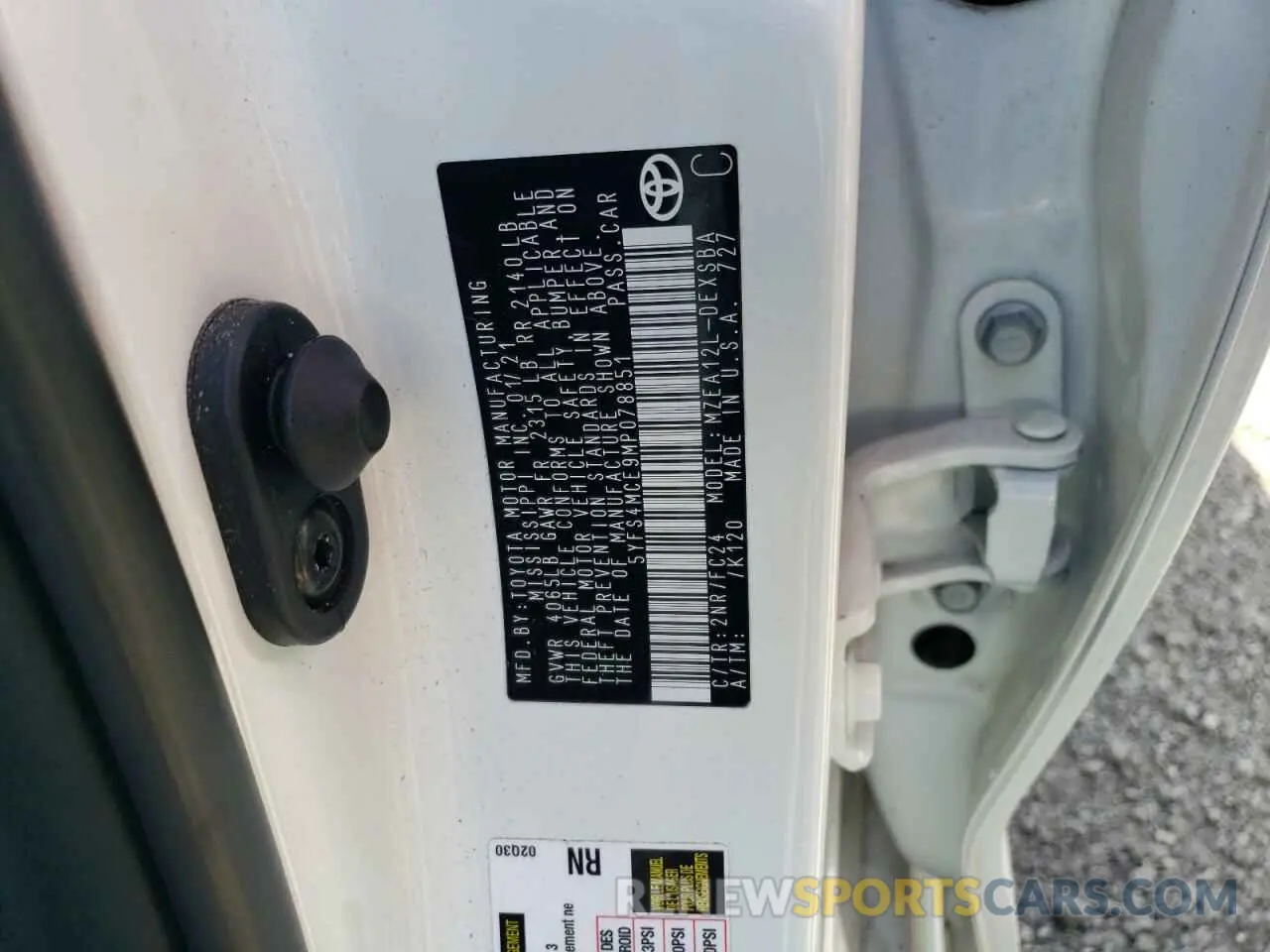 10 fotografías del automóvil dañado 5YFS4MCE9MP078851 TOYOTA COROLLA 2021