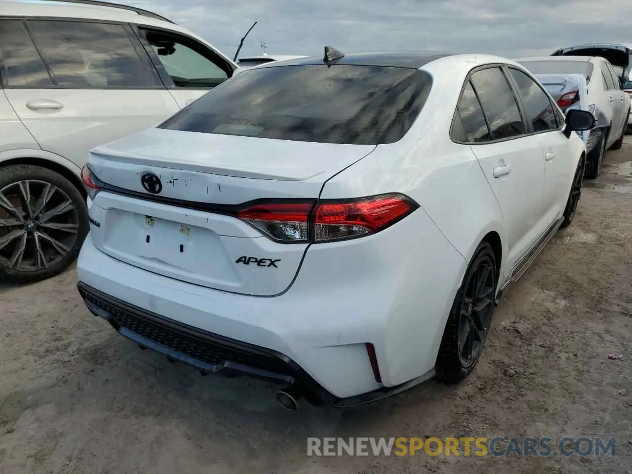 4 fotografías del automóvil dañado 5YFS4MCE9MP078851 TOYOTA COROLLA 2021