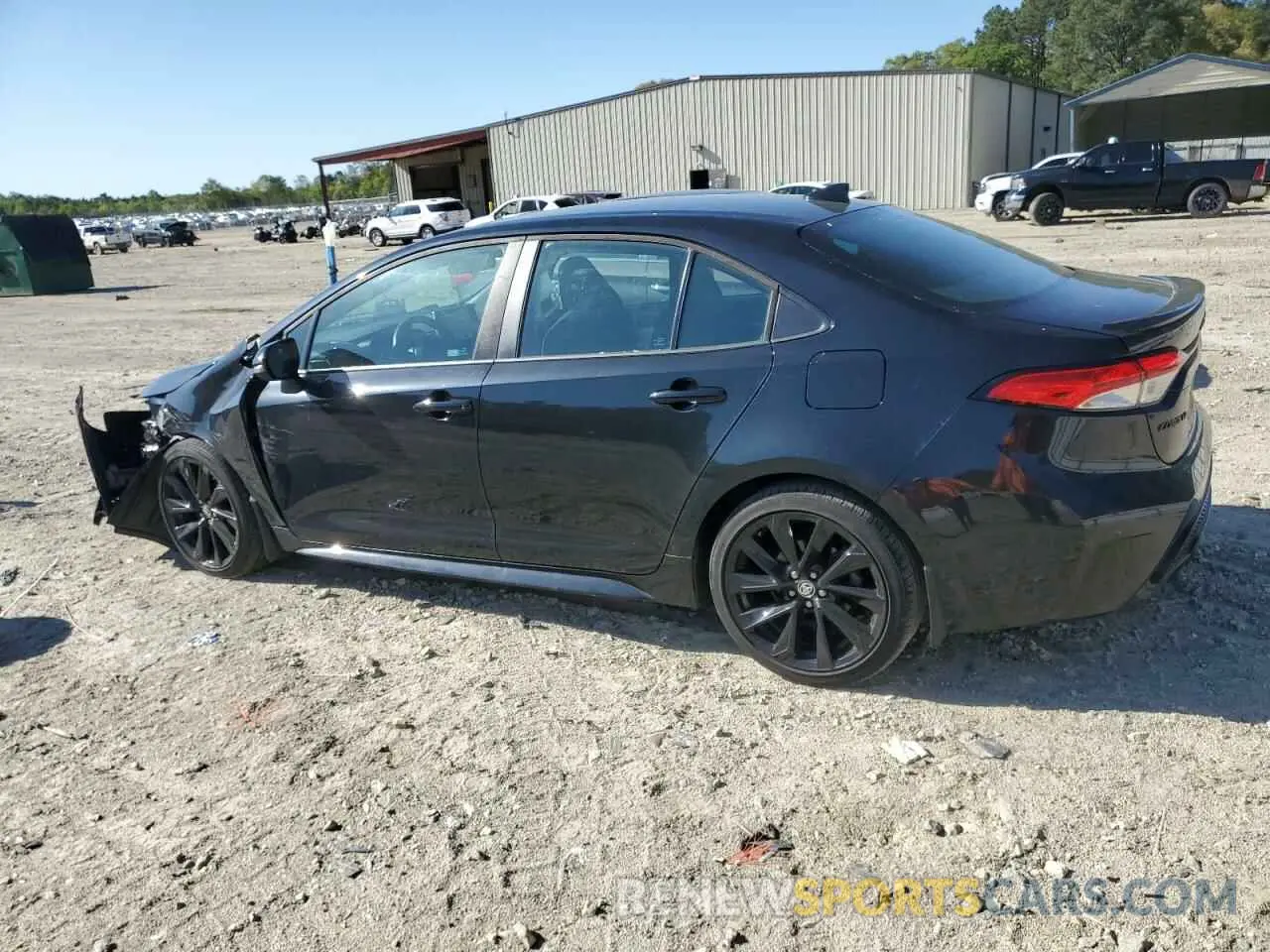 2 fotografías del automóvil dañado 5YFS4MCE9MP092636 TOYOTA COROLLA 2021