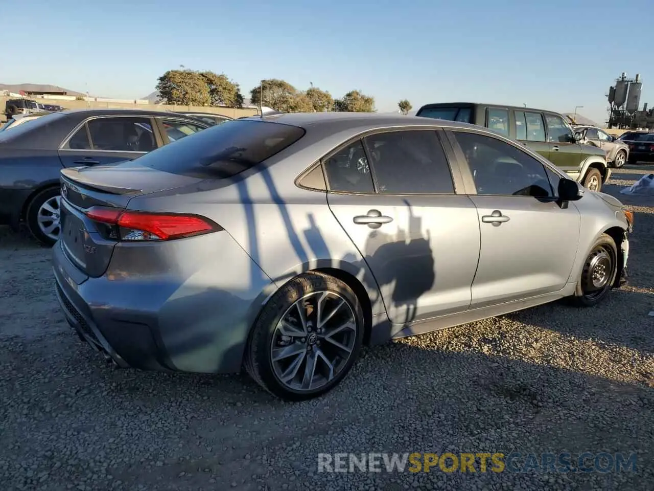 3 fotografías del automóvil dañado 5YFT4MCE2MP059207 TOYOTA COROLLA 2021