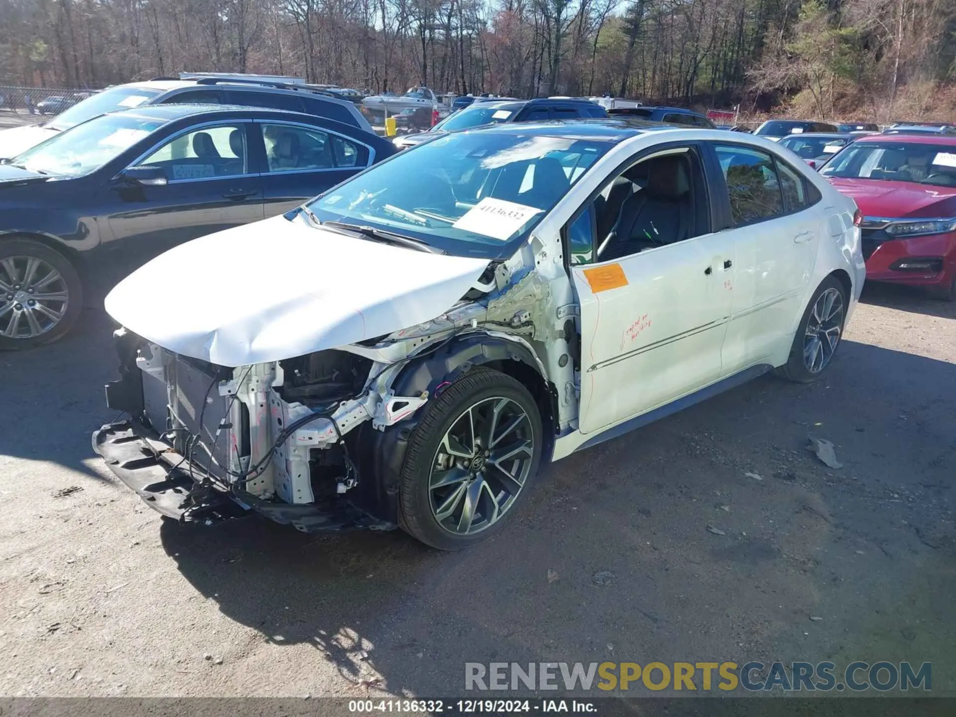 2 fotografías del automóvil dañado 5YFT4MCE2MP067114 TOYOTA COROLLA 2021