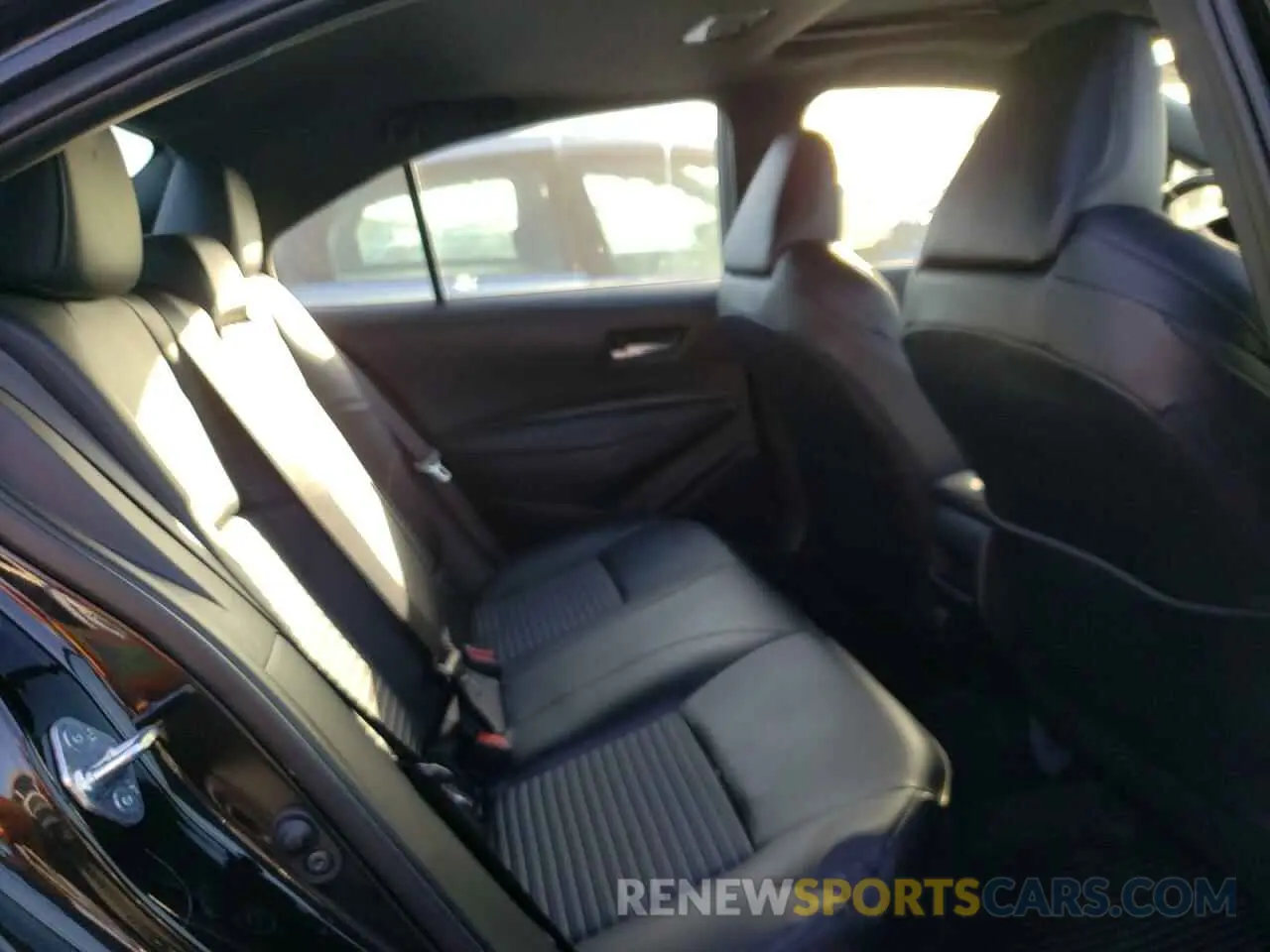 6 fotografías del automóvil dañado 5YFT4MCE5MP065244 TOYOTA COROLLA 2021