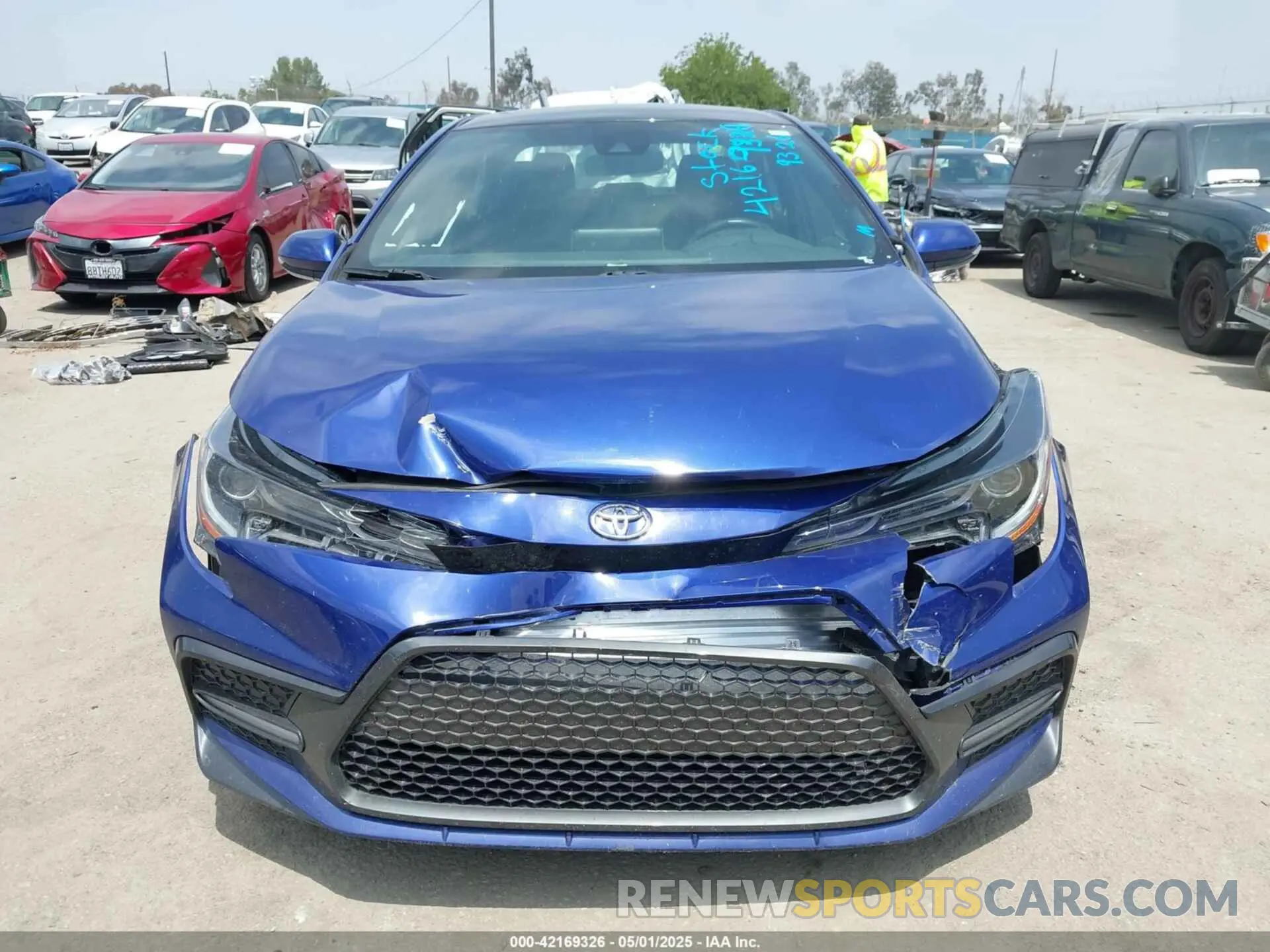 12 fotografías del automóvil dañado 5YFT4MCE5MP093867 TOYOTA COROLLA 2021