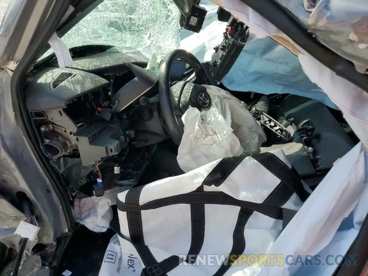 8 fotografías del automóvil dañado 5YFT4MCE6MP085731 TOYOTA COROLLA 2021
