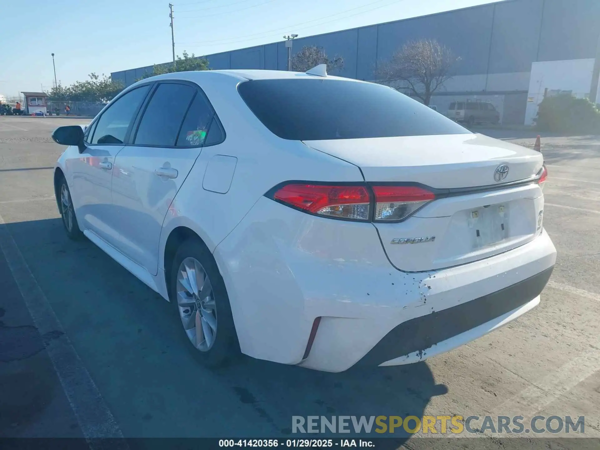 3 fotografías del automóvil dañado 5YFVPMAE4MP208431 TOYOTA COROLLA 2021