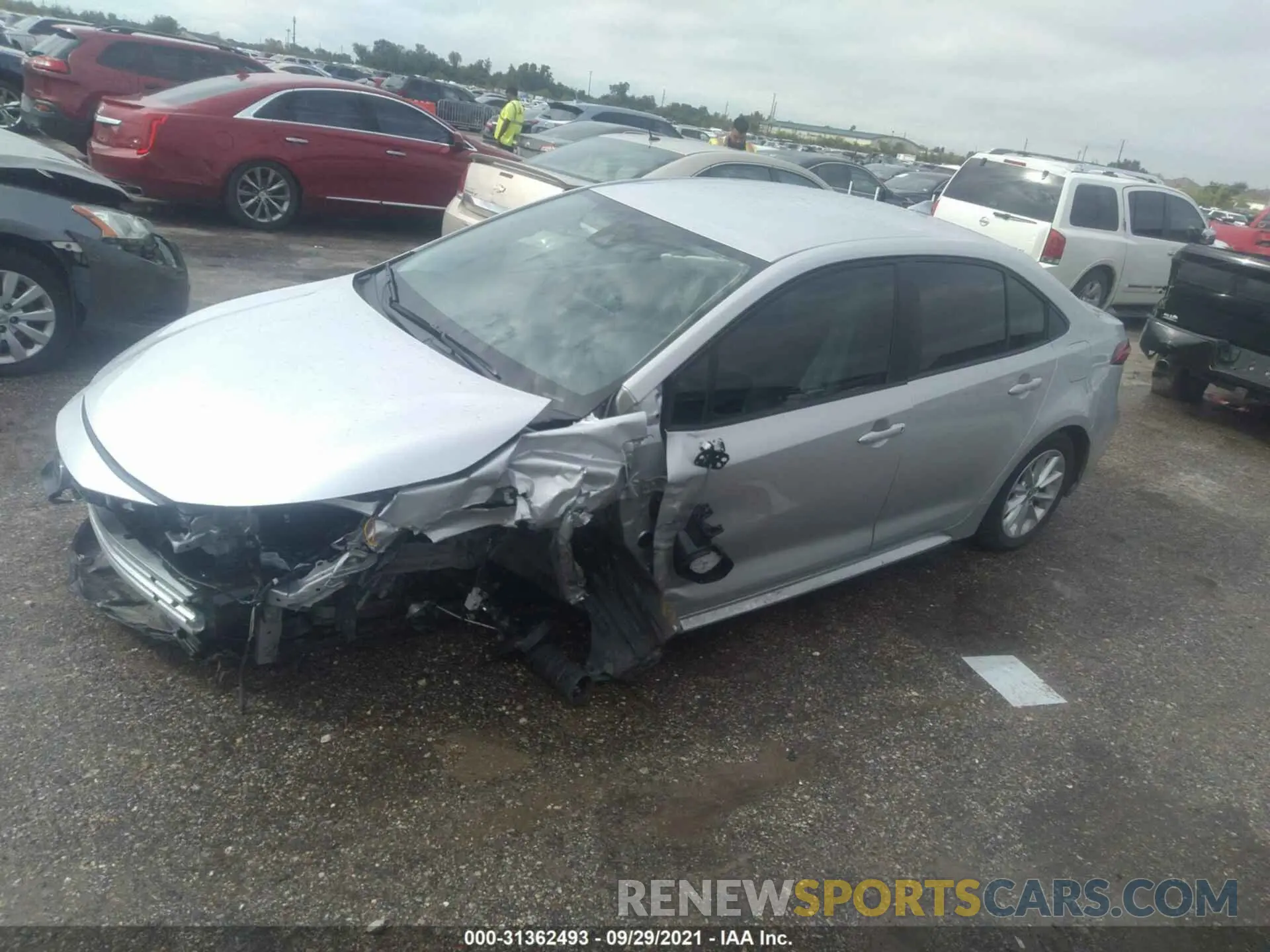 2 fotografías del automóvil dañado 5YFVPMAE5MP265494 TOYOTA COROLLA 2021