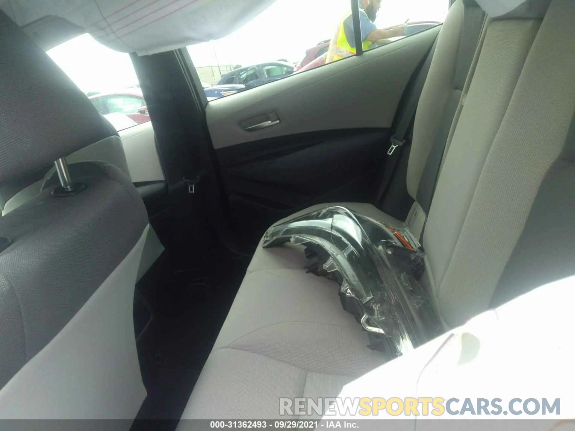 8 fotografías del automóvil dañado 5YFVPMAE5MP265494 TOYOTA COROLLA 2021