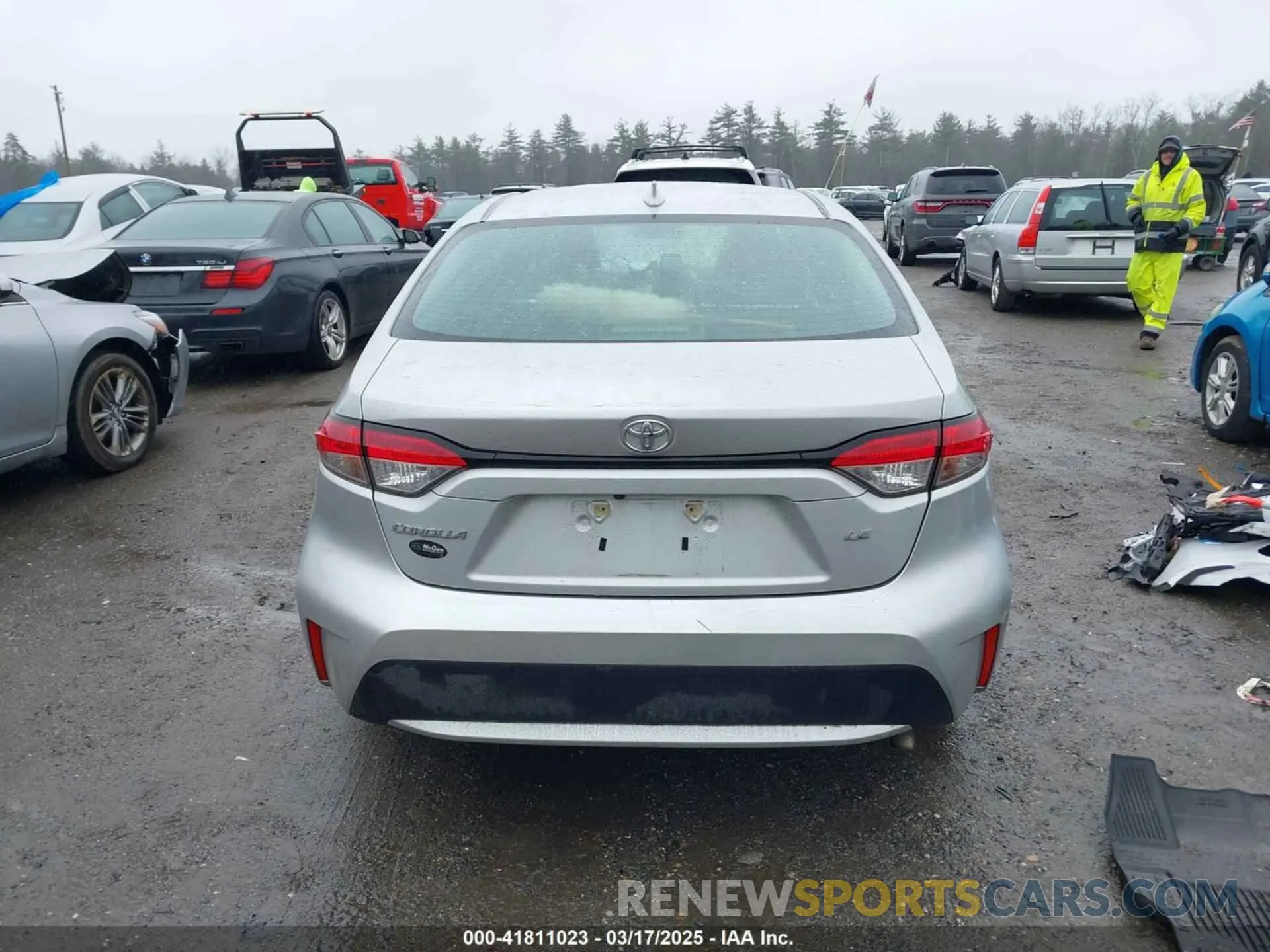 17 fotografías del automóvil dañado 5YFVPMAE5MP266547 TOYOTA COROLLA 2021
