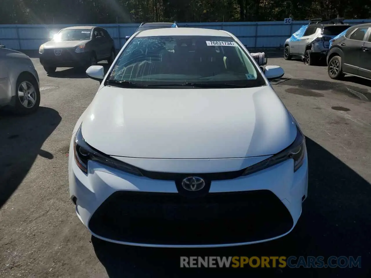 5 fotografías del automóvil dañado JTDEAMDE0MJ026176 TOYOTA COROLLA 2021
