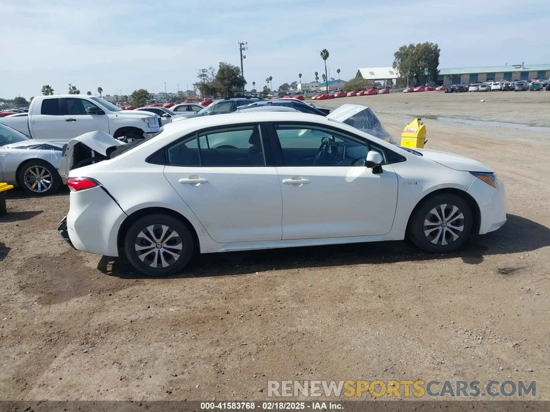 13 fotografías del automóvil dañado JTDEAMDE1MJ005000 TOYOTA COROLLA 2021