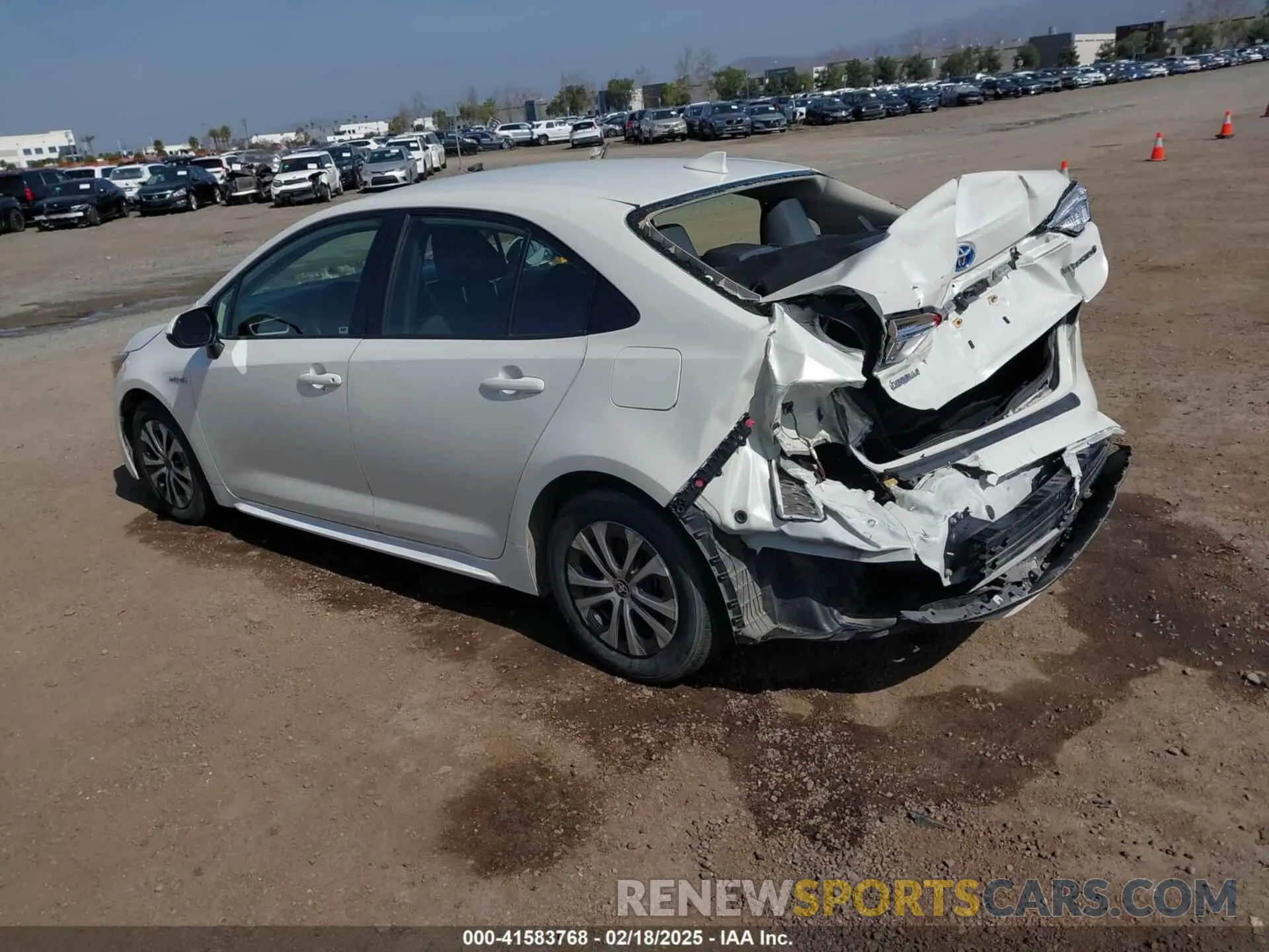 3 fotografías del automóvil dañado JTDEAMDE1MJ005000 TOYOTA COROLLA 2021