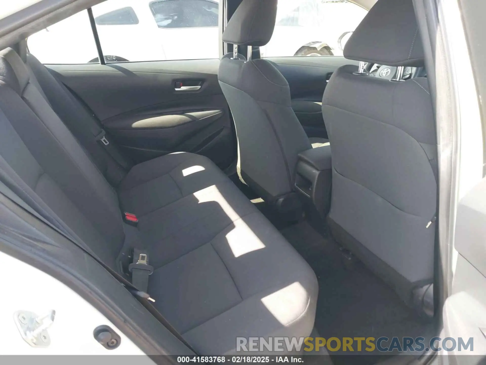 8 fotografías del automóvil dañado JTDEAMDE1MJ005000 TOYOTA COROLLA 2021