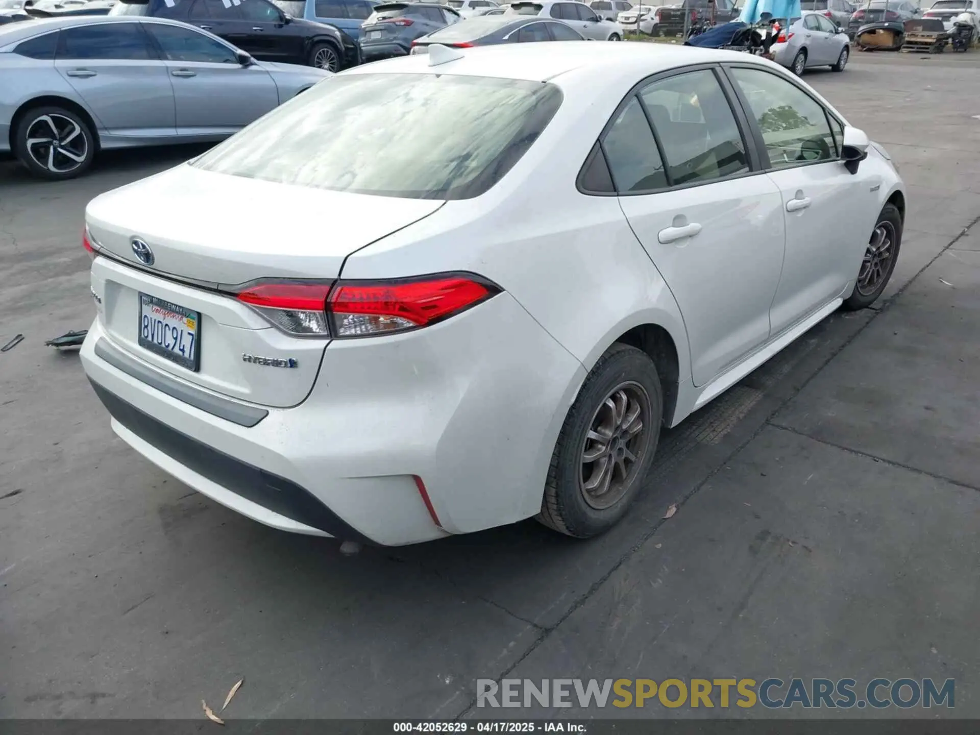 4 fotografías del automóvil dañado JTDEAMDE1MJ010374 TOYOTA COROLLA 2021