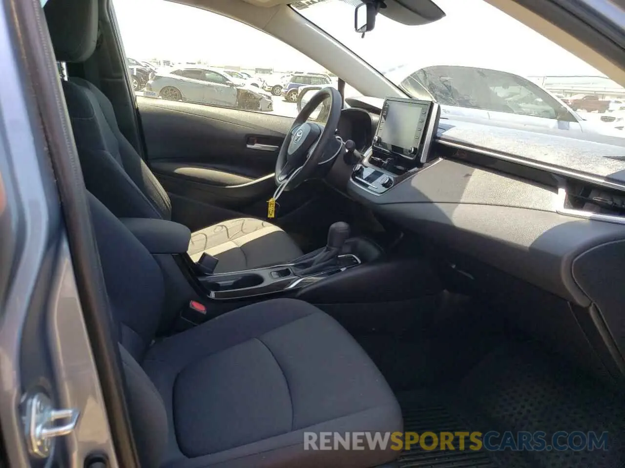 5 fotografías del automóvil dañado JTDEAMDE2MJ005846 TOYOTA COROLLA 2021