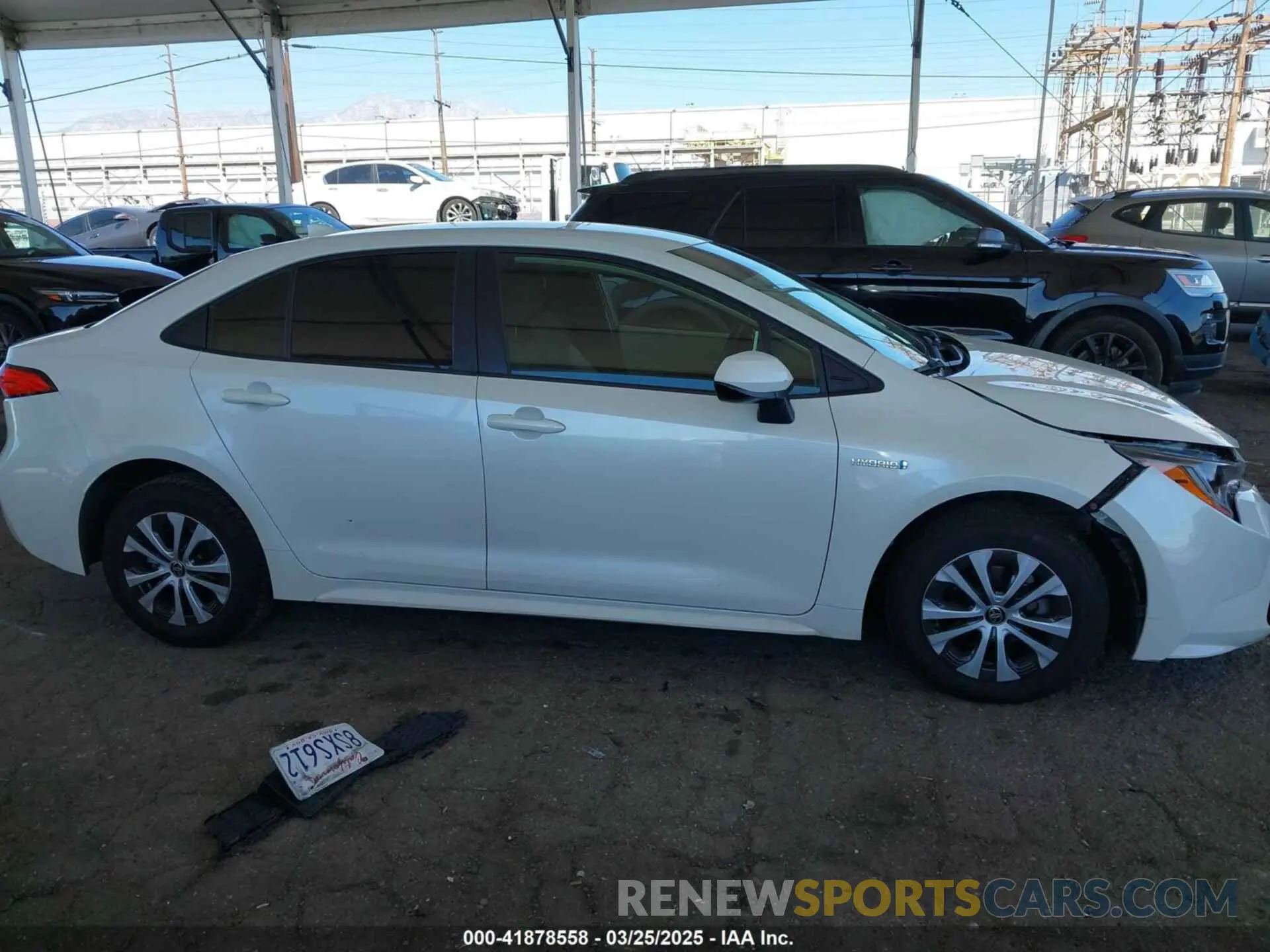 14 fotografías del automóvil dañado JTDEAMDE2MJ010982 TOYOTA COROLLA 2021