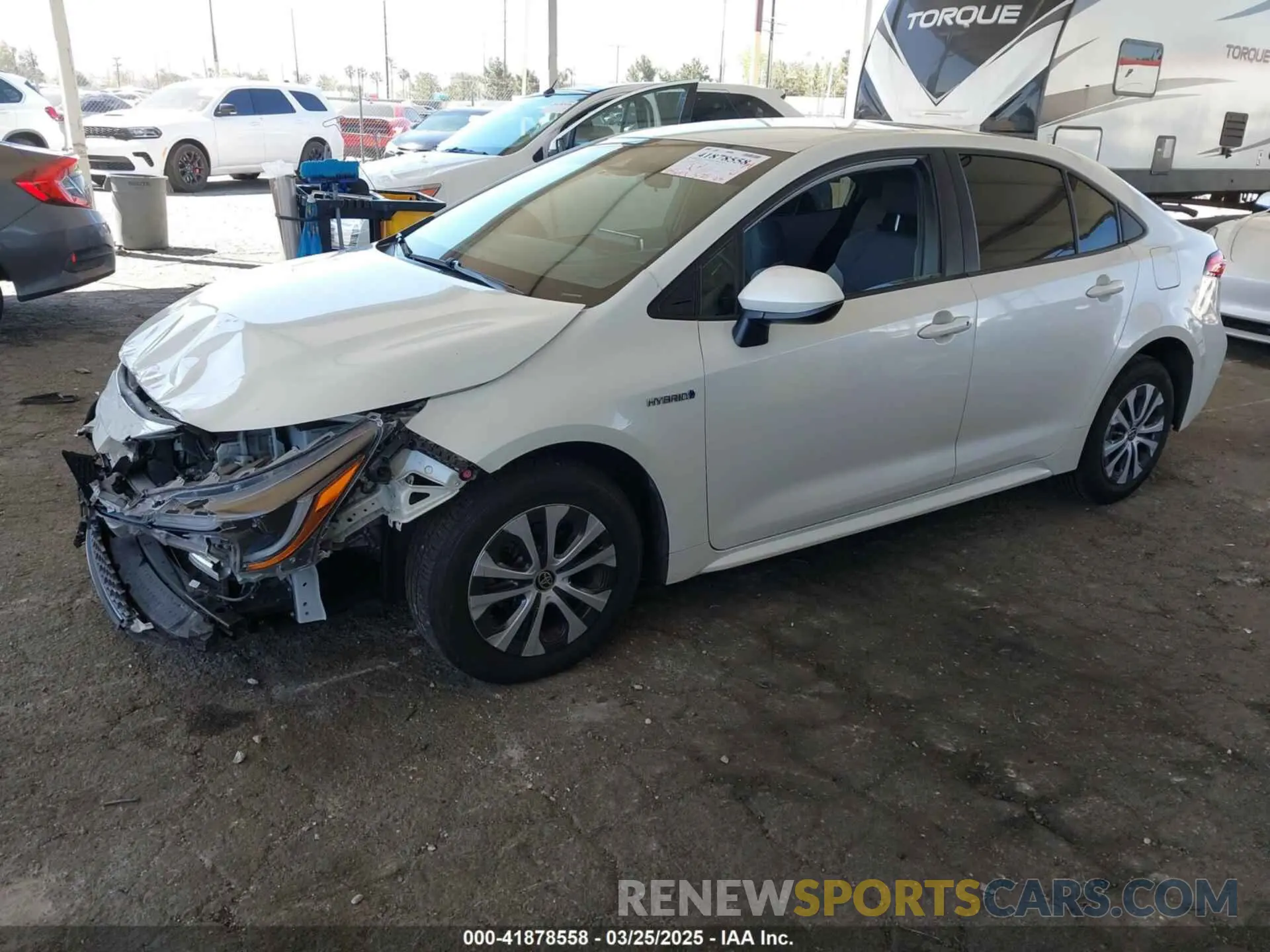 2 fotografías del automóvil dañado JTDEAMDE2MJ010982 TOYOTA COROLLA 2021