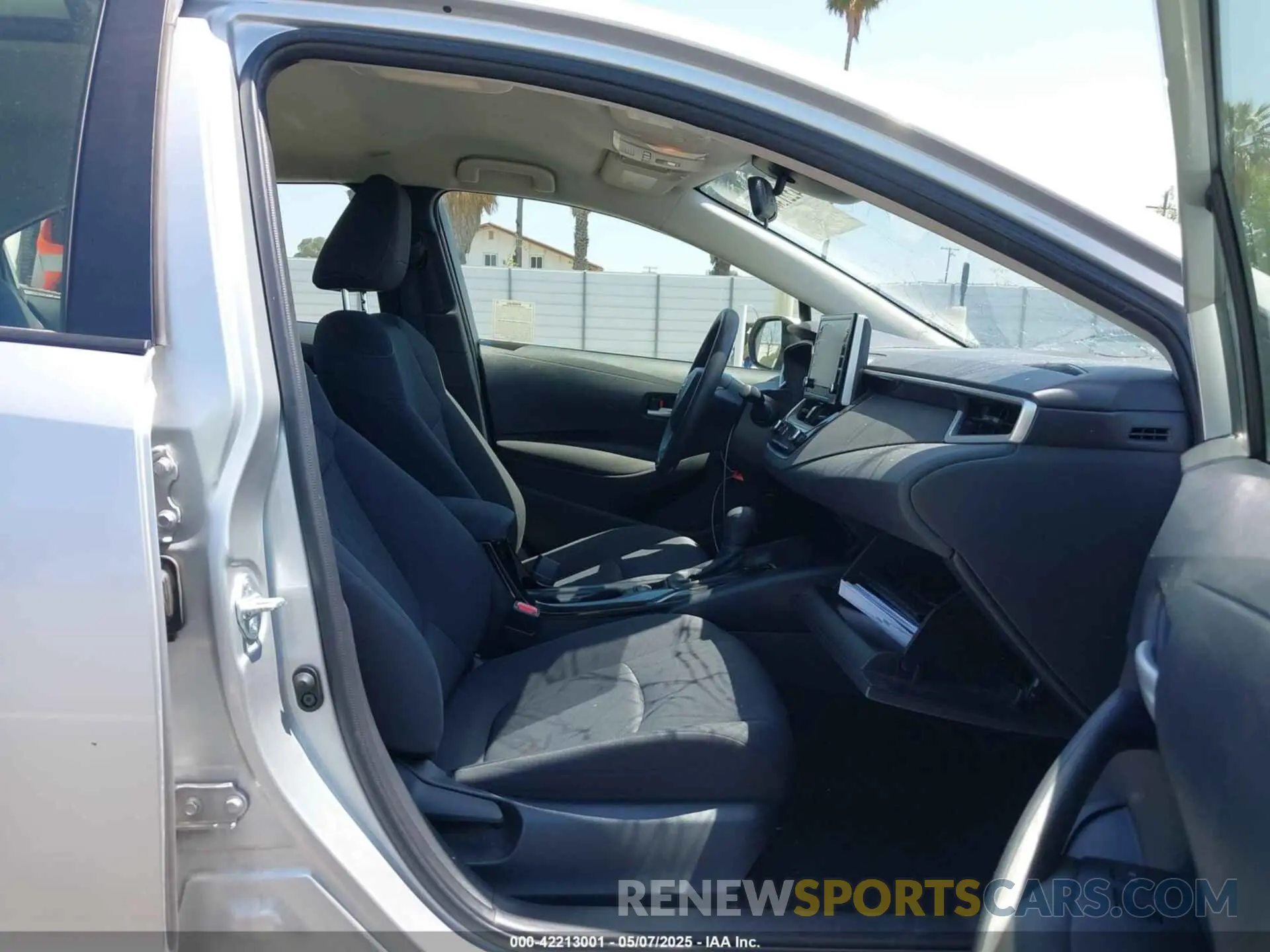 5 fotografías del automóvil dañado JTDEAMDE2MJ011078 TOYOTA COROLLA 2021