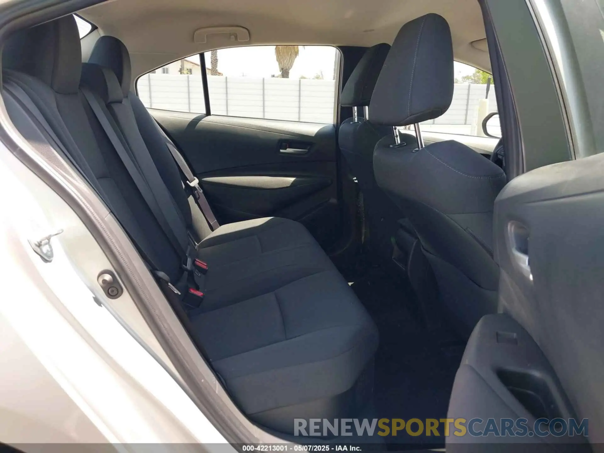 8 fotografías del automóvil dañado JTDEAMDE2MJ011078 TOYOTA COROLLA 2021