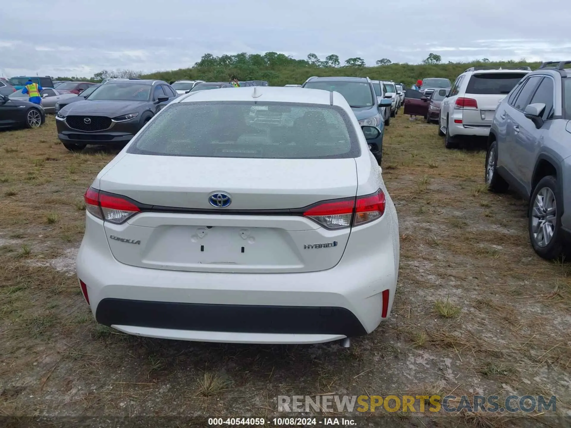 15 fotografías del automóvil dañado JTDEAMDE2MJ030522 TOYOTA COROLLA 2021