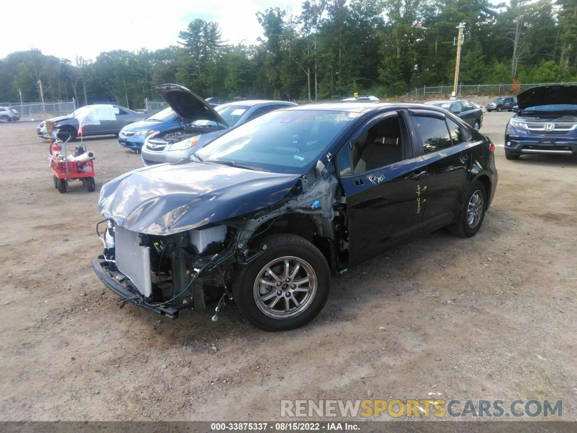 2 fotografías del automóvil dañado JTDEAMDE2MJ030536 TOYOTA COROLLA 2021
