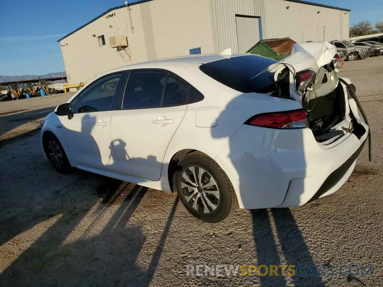 2 fotografías del automóvil dañado JTDEAMDE3MJ006083 TOYOTA COROLLA 2021