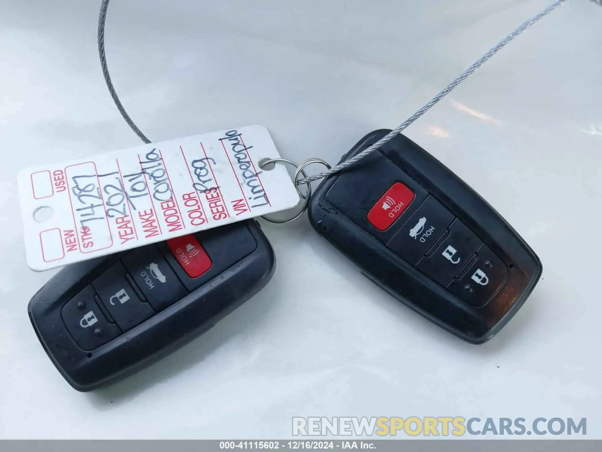 11 fotografías del automóvil dañado JTDEAMDE3MJ009873 TOYOTA COROLLA 2021