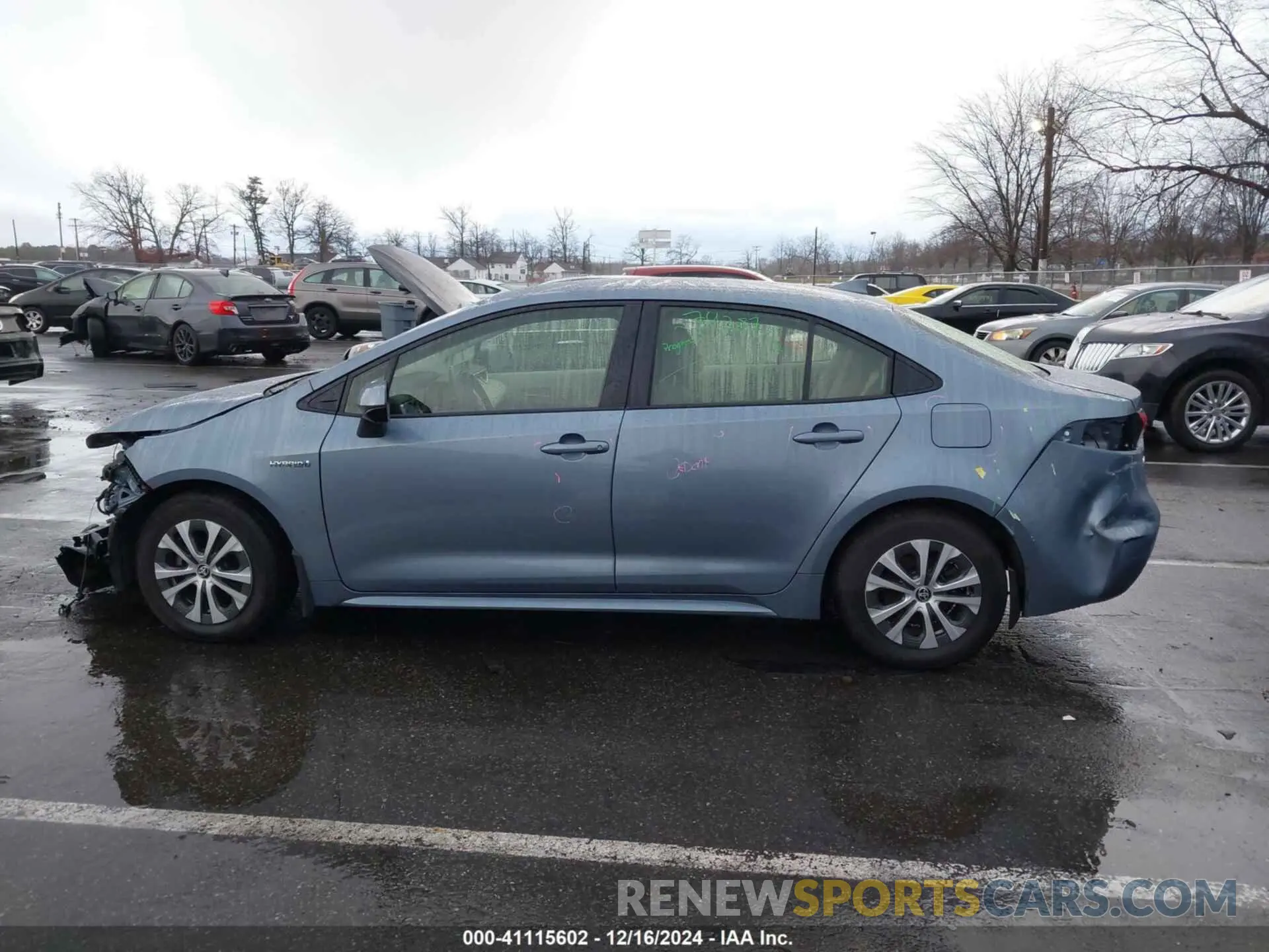 14 fotografías del automóvil dañado JTDEAMDE3MJ009873 TOYOTA COROLLA 2021