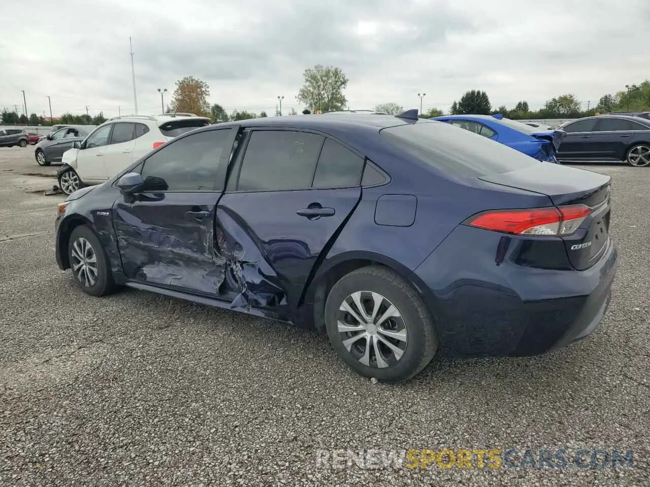 2 fotografías del automóvil dañado JTDEAMDE3MJ019397 TOYOTA COROLLA 2021