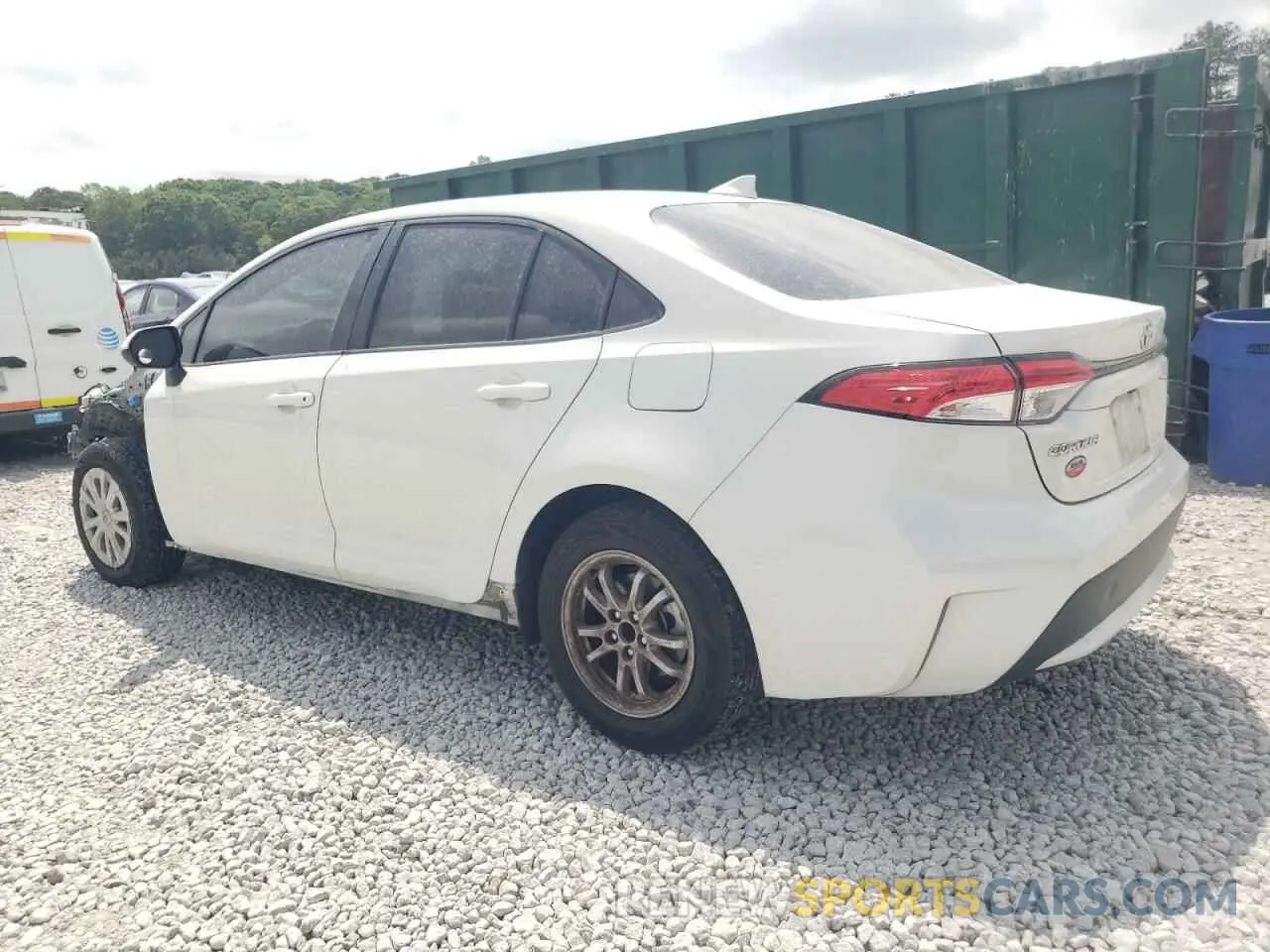 2 fotografías del automóvil dañado JTDEAMDE3MJ031582 TOYOTA COROLLA 2021