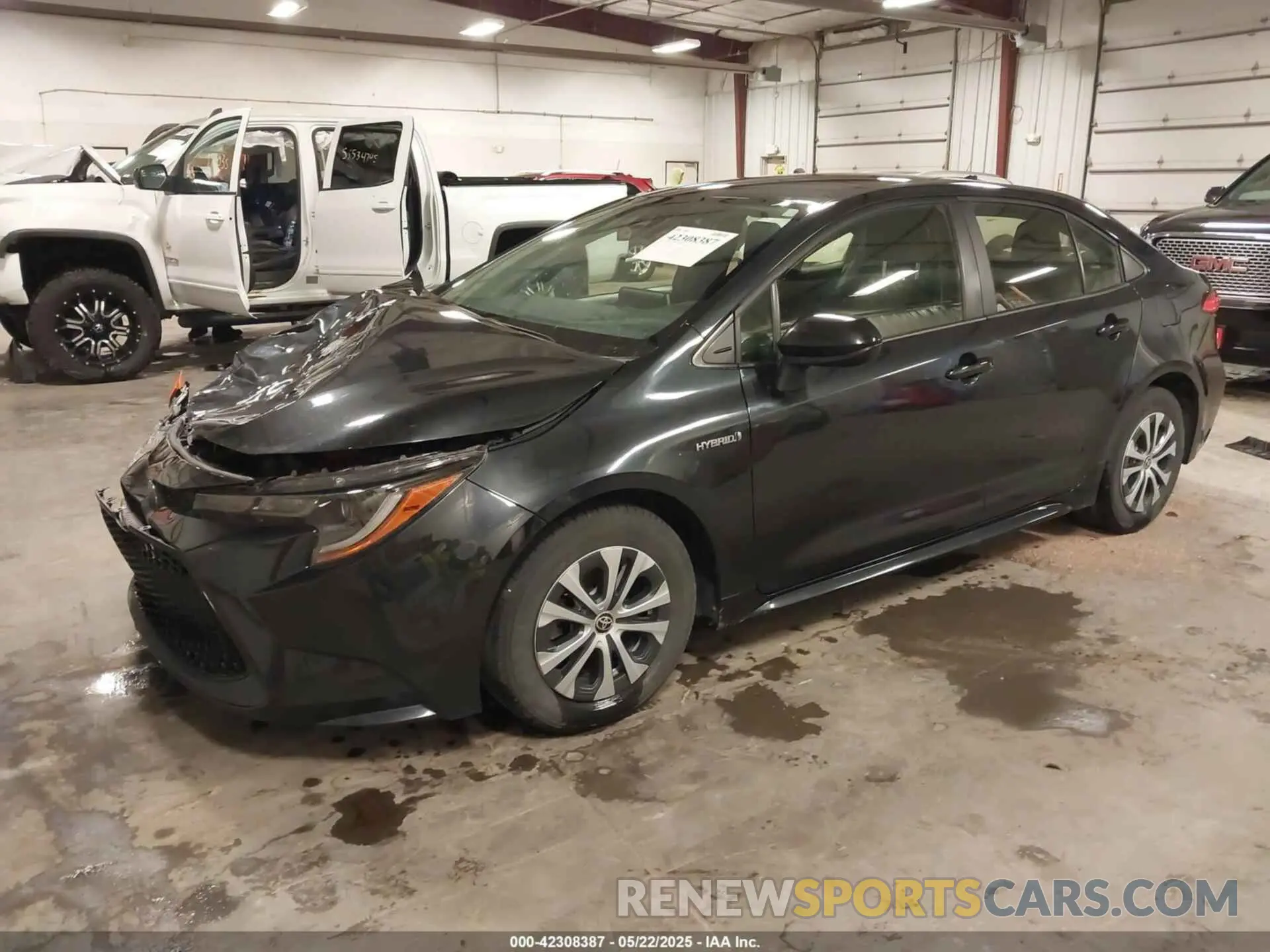 2 fotografías del automóvil dañado JTDEAMDE3MJ034224 TOYOTA COROLLA 2021