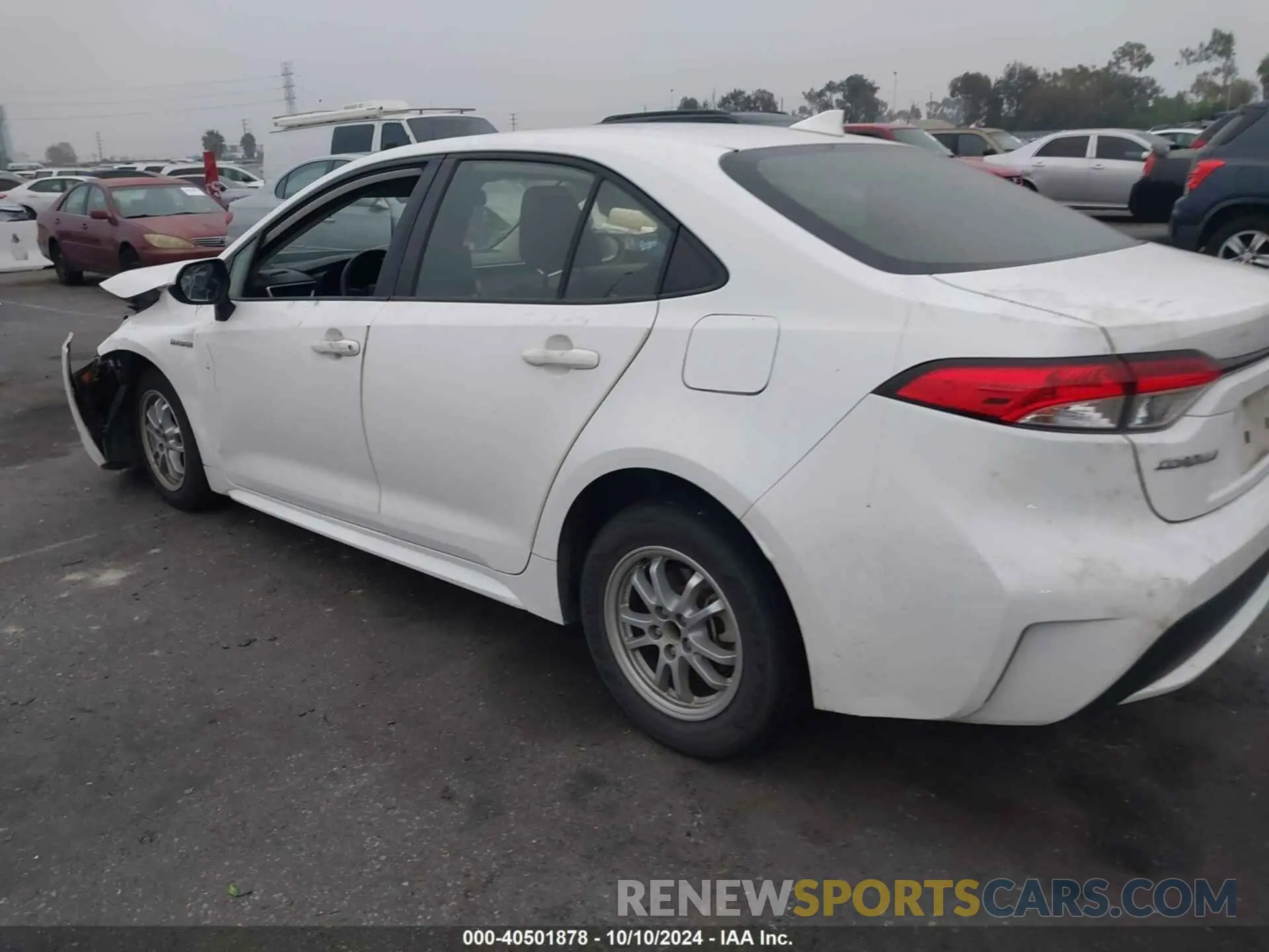 14 fotografías del automóvil dañado JTDEAMDE4MJ000115 TOYOTA COROLLA 2021