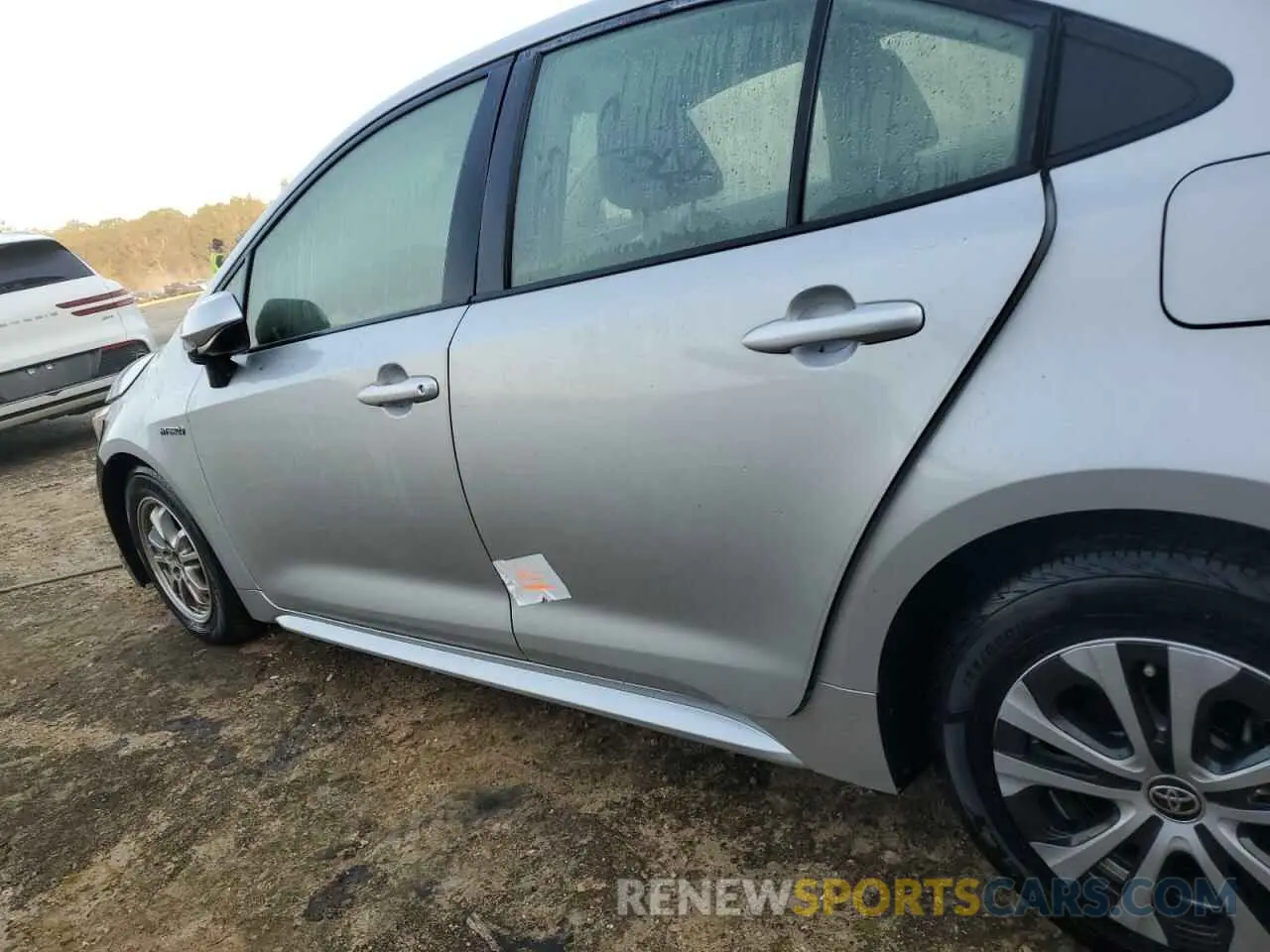 12 fotografías del automóvil dañado JTDEAMDE4MJ028996 TOYOTA COROLLA 2021