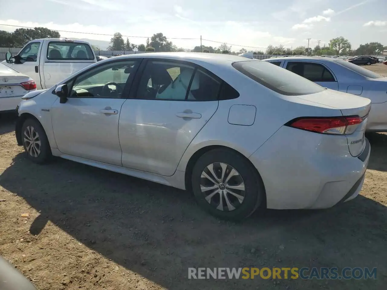 2 fotografías del automóvil dañado JTDEAMDE5MJ008370 TOYOTA COROLLA 2021