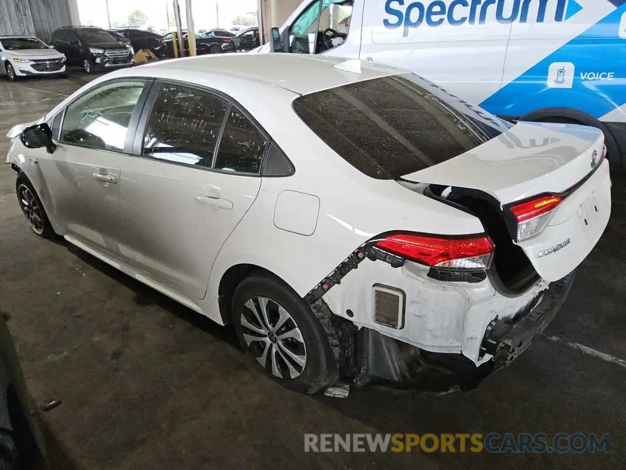 2 fotografías del automóvil dañado JTDEAMDE5MJ012774 TOYOTA COROLLA 2021