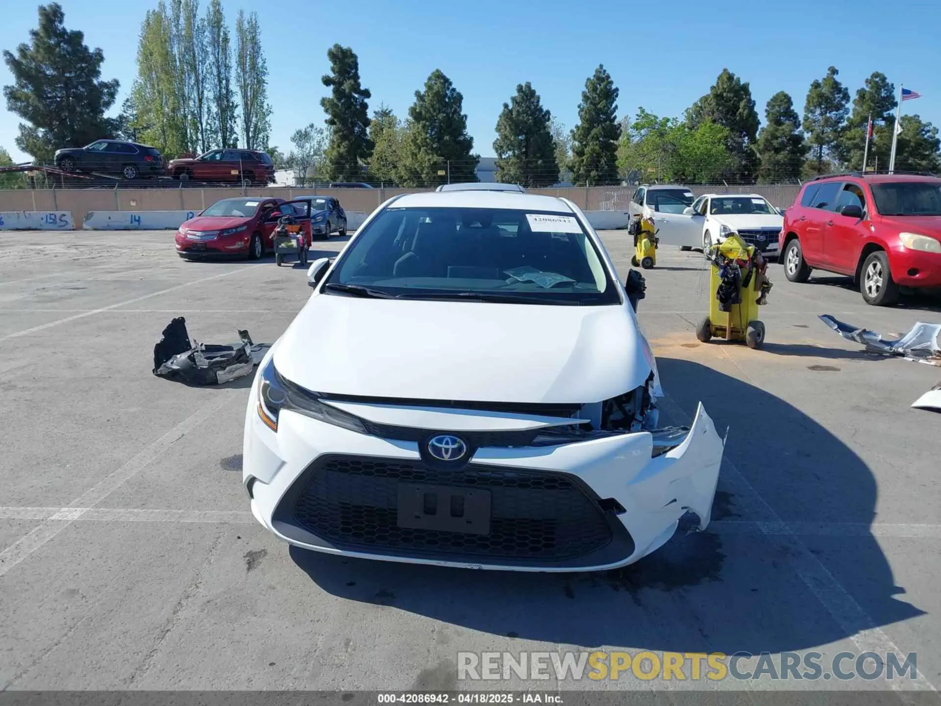 13 fotografías del automóvil dañado JTDEAMDE6MJ032371 TOYOTA COROLLA 2021