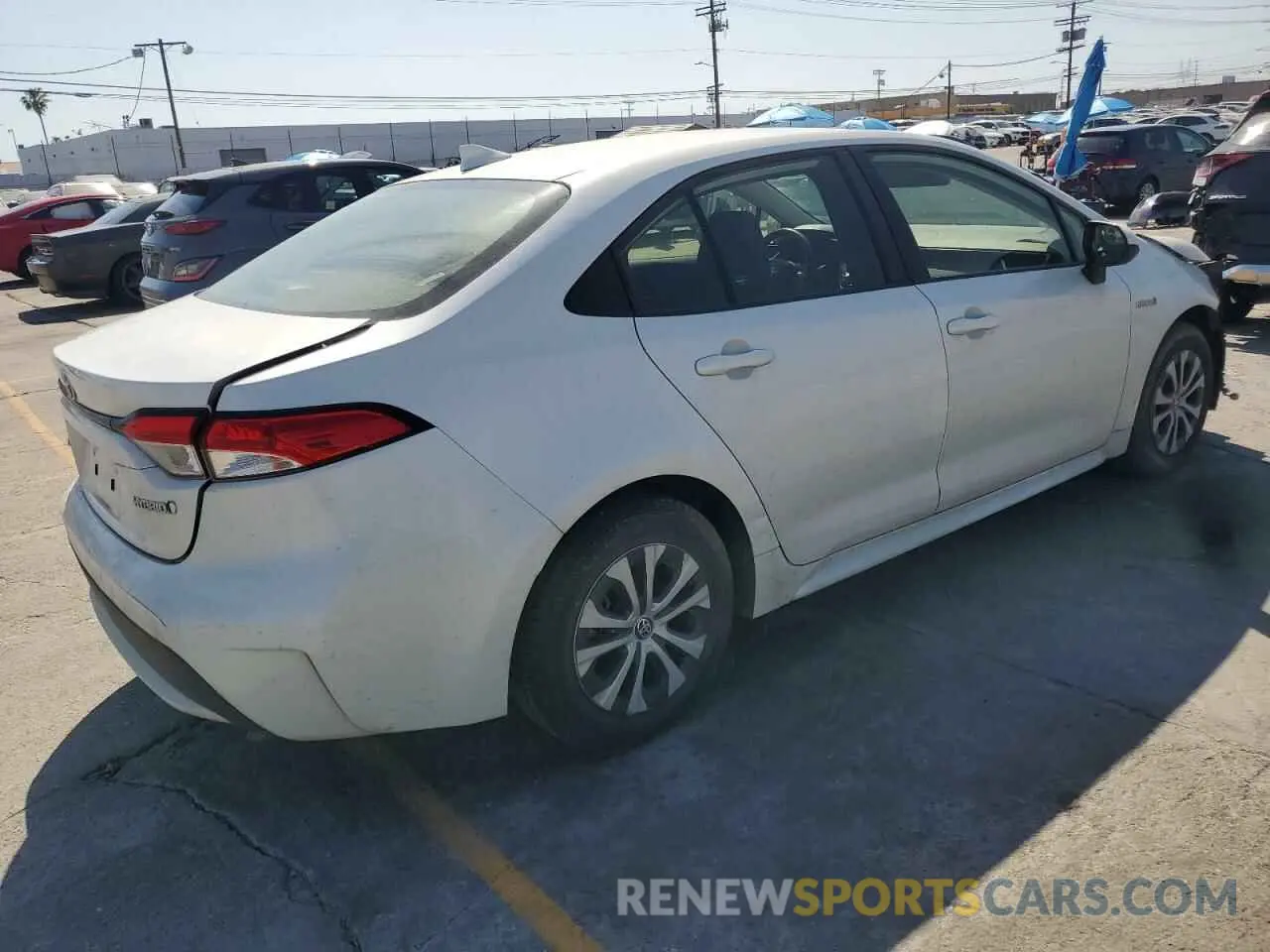 3 fotografías del automóvil dañado JTDEAMDE7MJ018642 TOYOTA COROLLA 2021