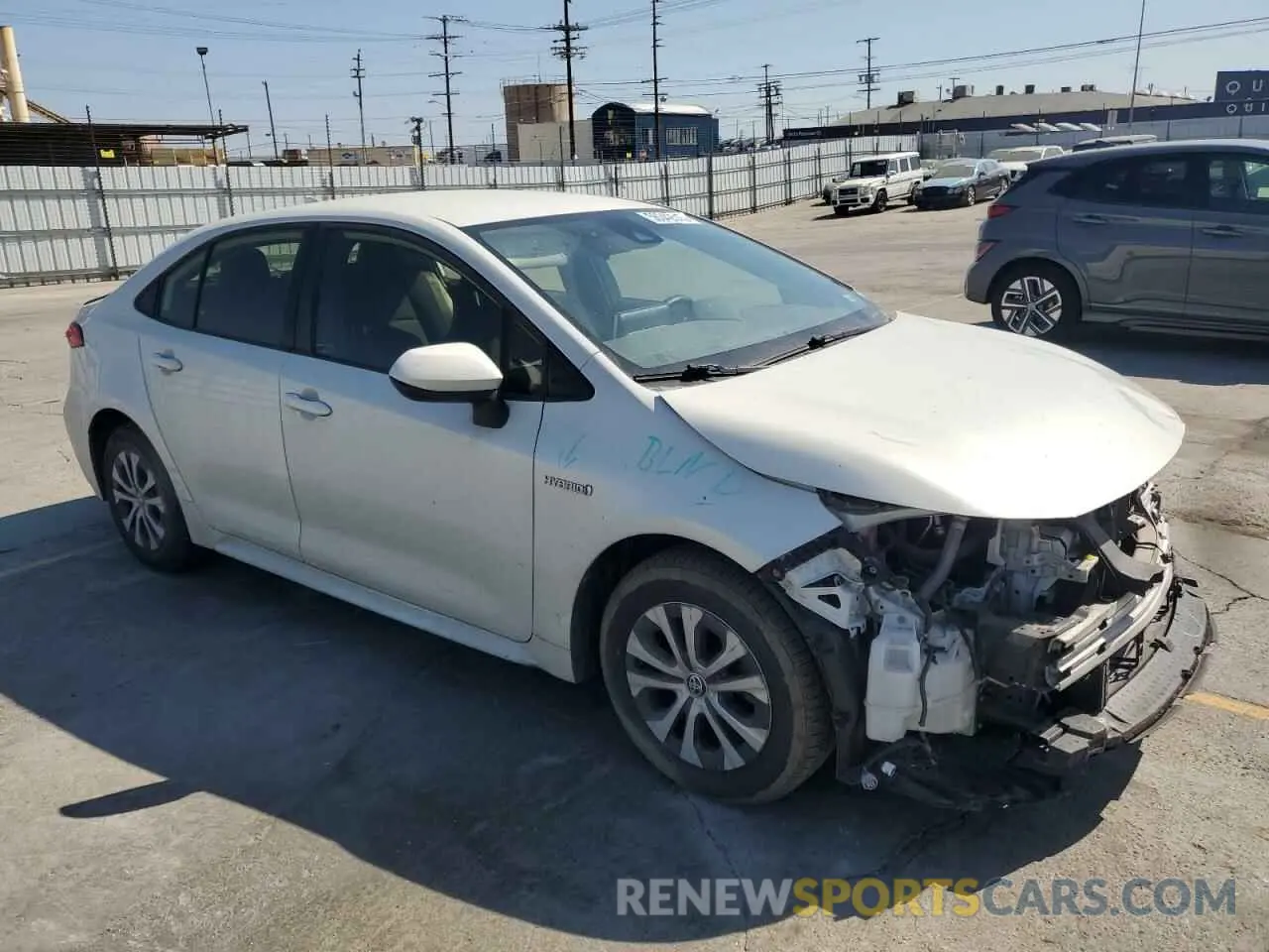 4 fotografías del automóvil dañado JTDEAMDE7MJ018642 TOYOTA COROLLA 2021