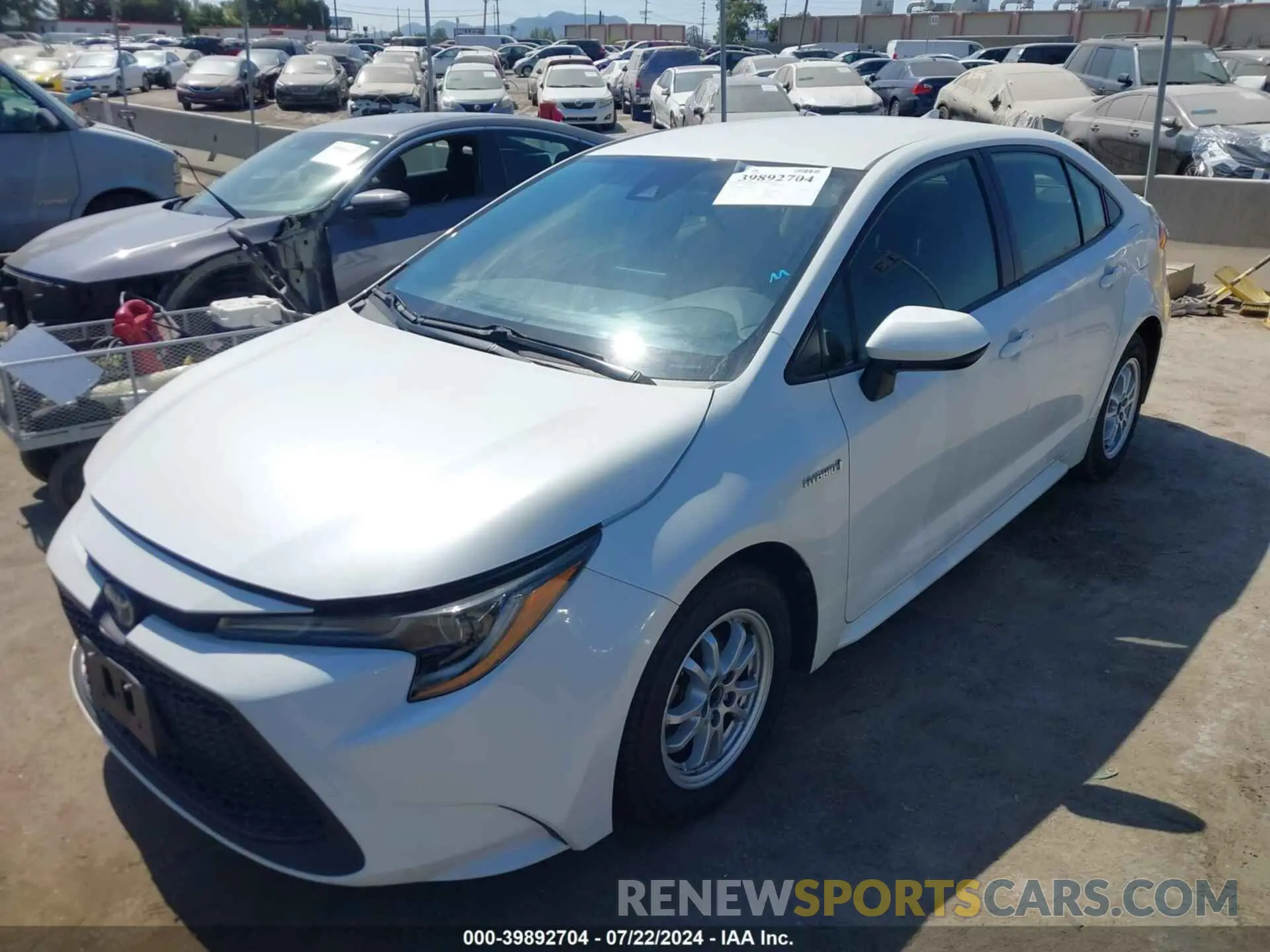 2 fotografías del automóvil dañado JTDEAMDE8MJ002658 TOYOTA COROLLA 2021