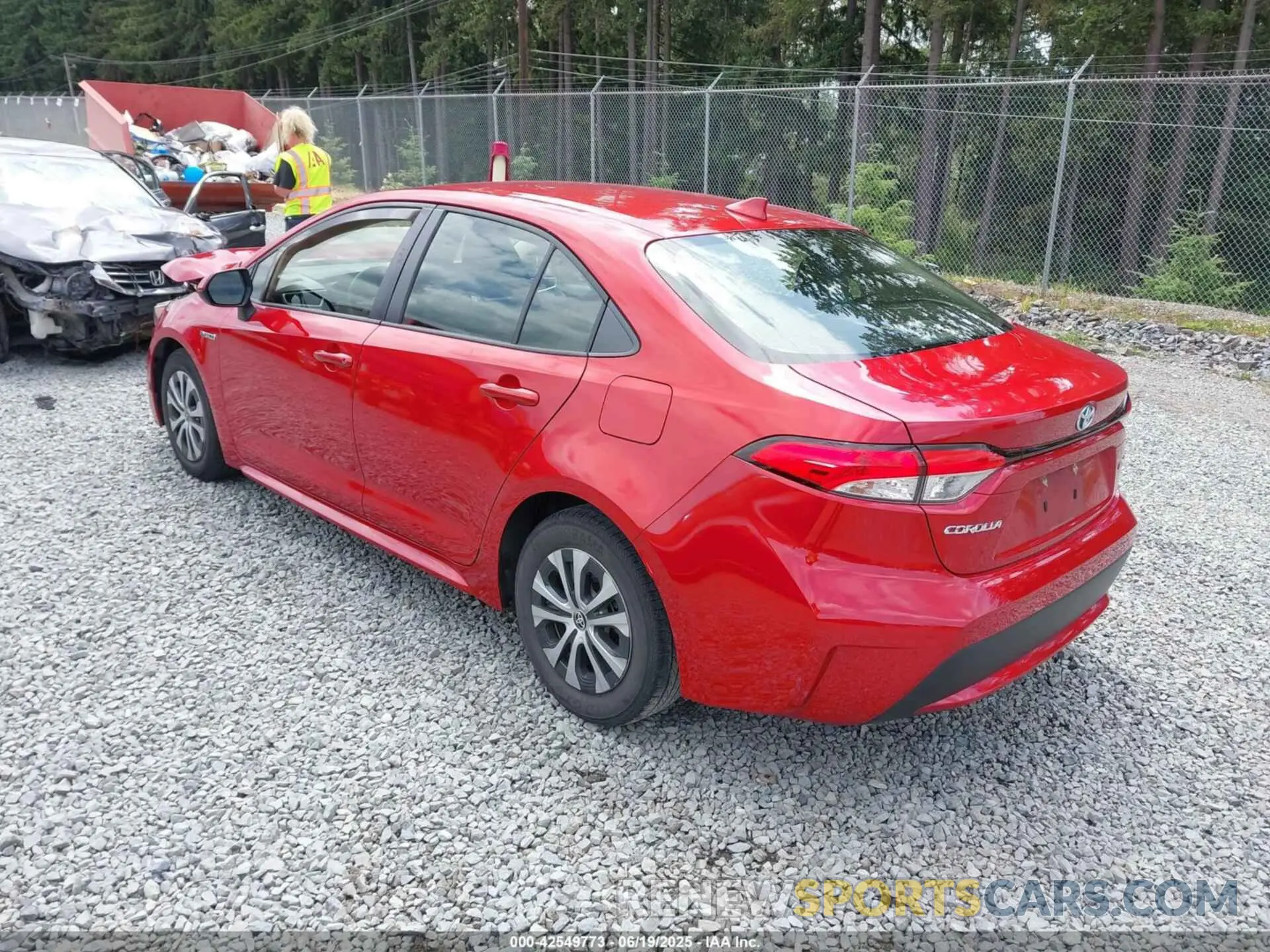 3 fotografías del automóvil dañado JTDEAMDE8MJ003325 TOYOTA COROLLA 2021