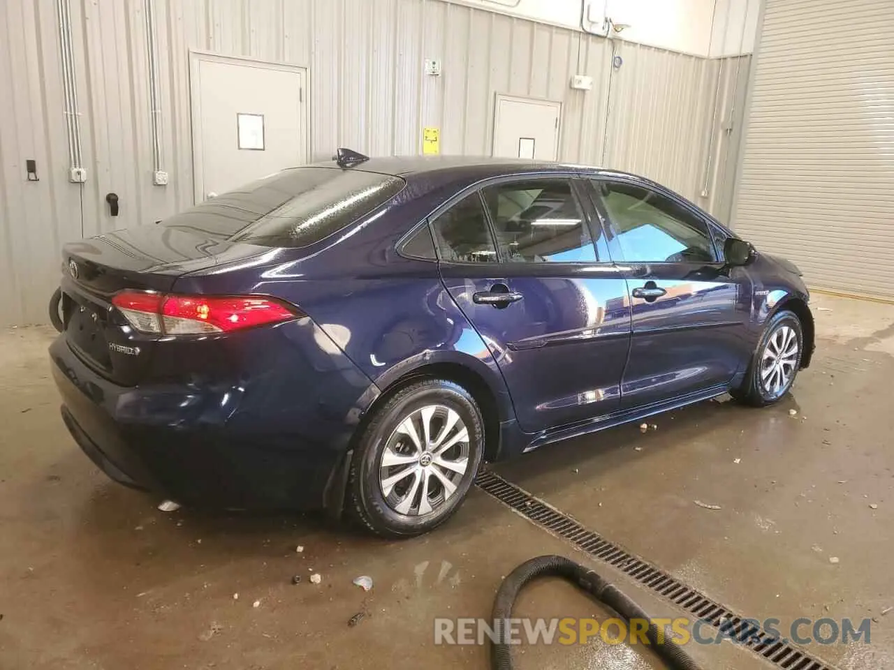 3 fotografías del automóvil dañado JTDEAMDE8MJ004670 TOYOTA COROLLA 2021