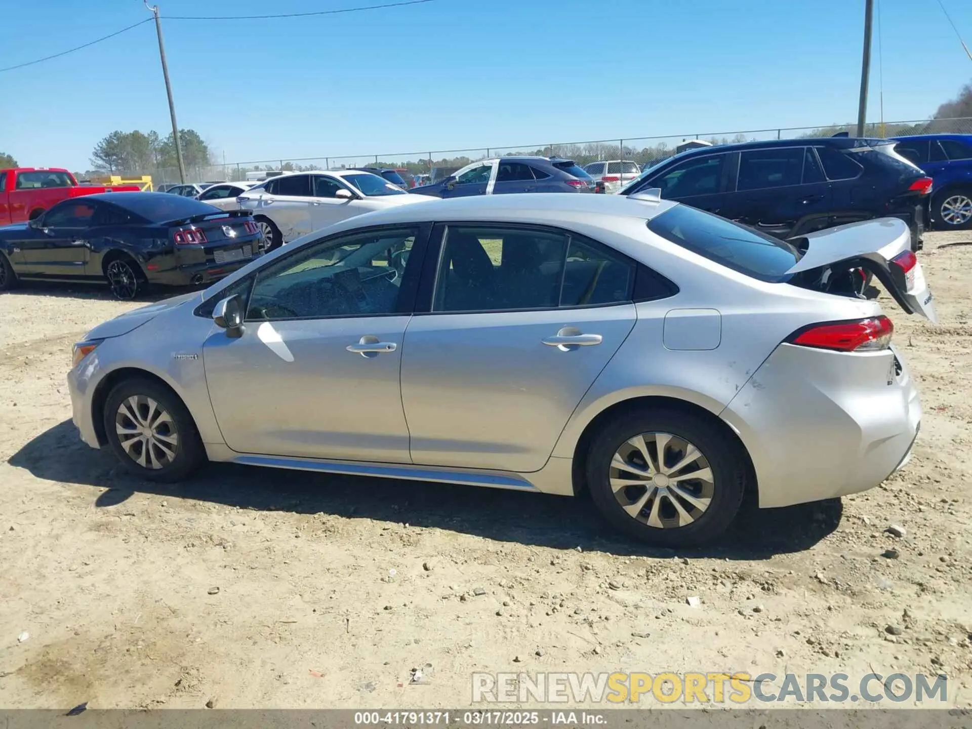 14 fotografías del automóvil dañado JTDEAMDE8MJ011201 TOYOTA COROLLA 2021