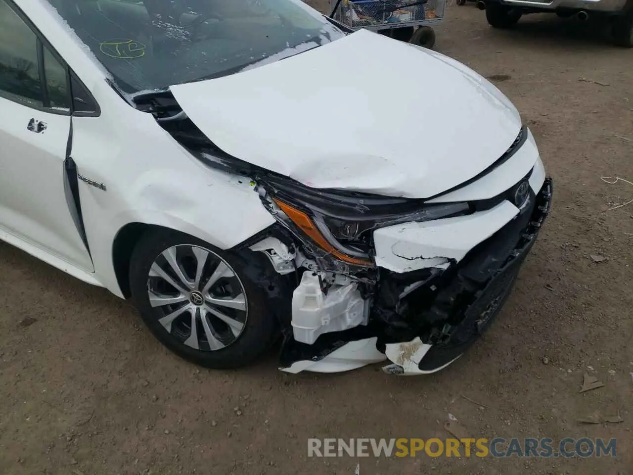 9 fotografías del automóvil dañado JTDEAMDE8MJ018634 TOYOTA COROLLA 2021