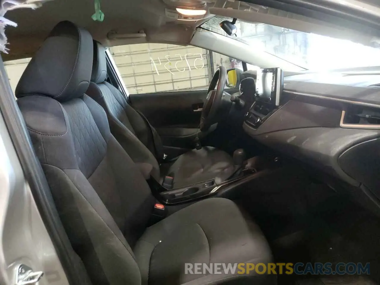 5 fotografías del automóvil dañado JTDEAMDE8MJ025339 TOYOTA COROLLA 2021