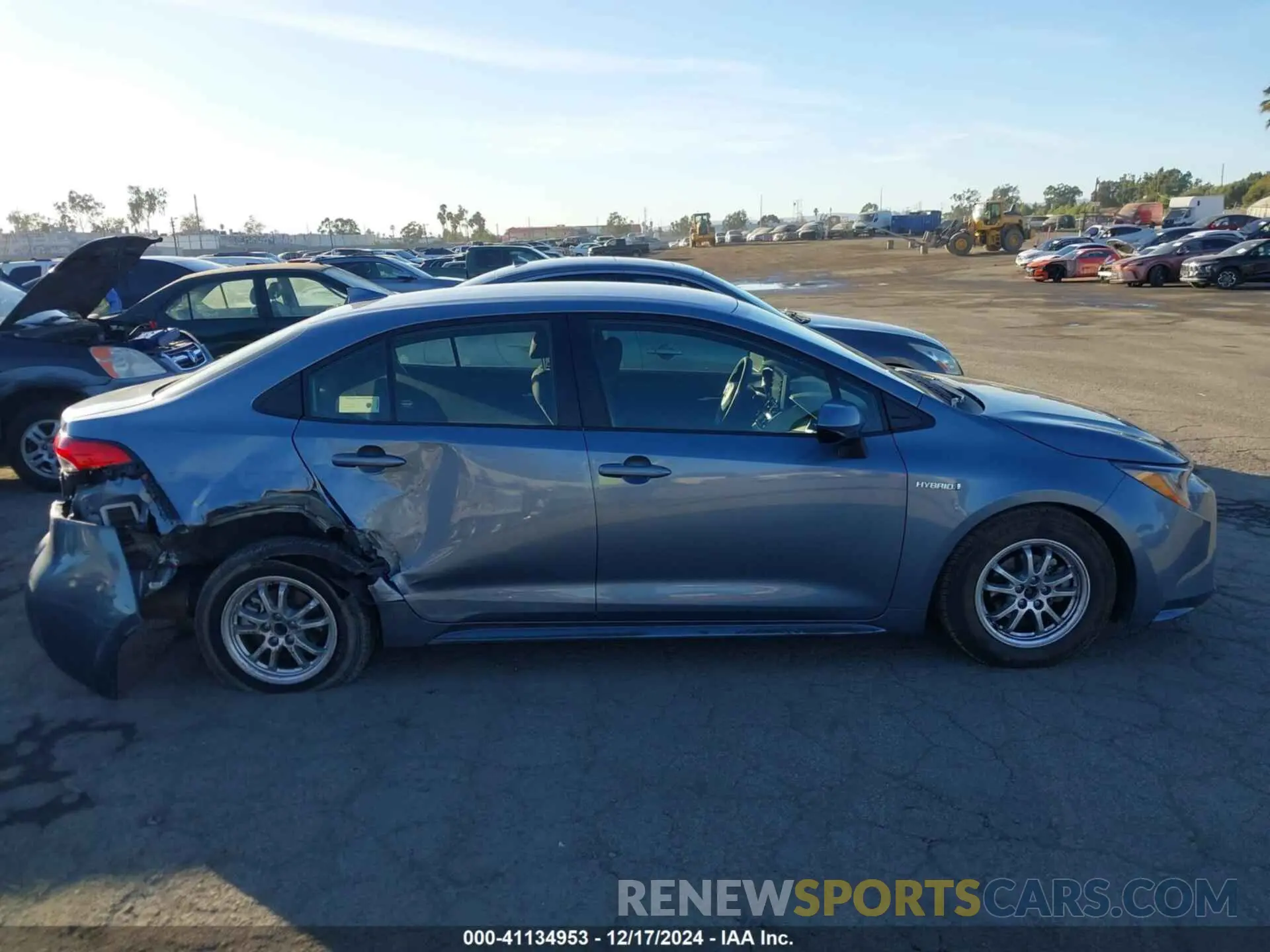 13 fotografías del automóvil dañado JTDEAMDE8MJ027723 TOYOTA COROLLA 2021
