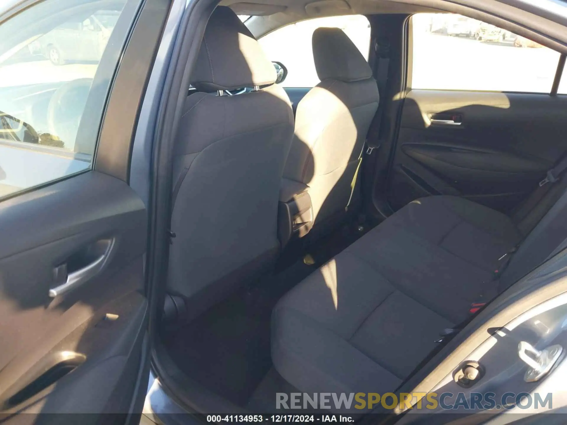 8 fotografías del automóvil dañado JTDEAMDE8MJ027723 TOYOTA COROLLA 2021