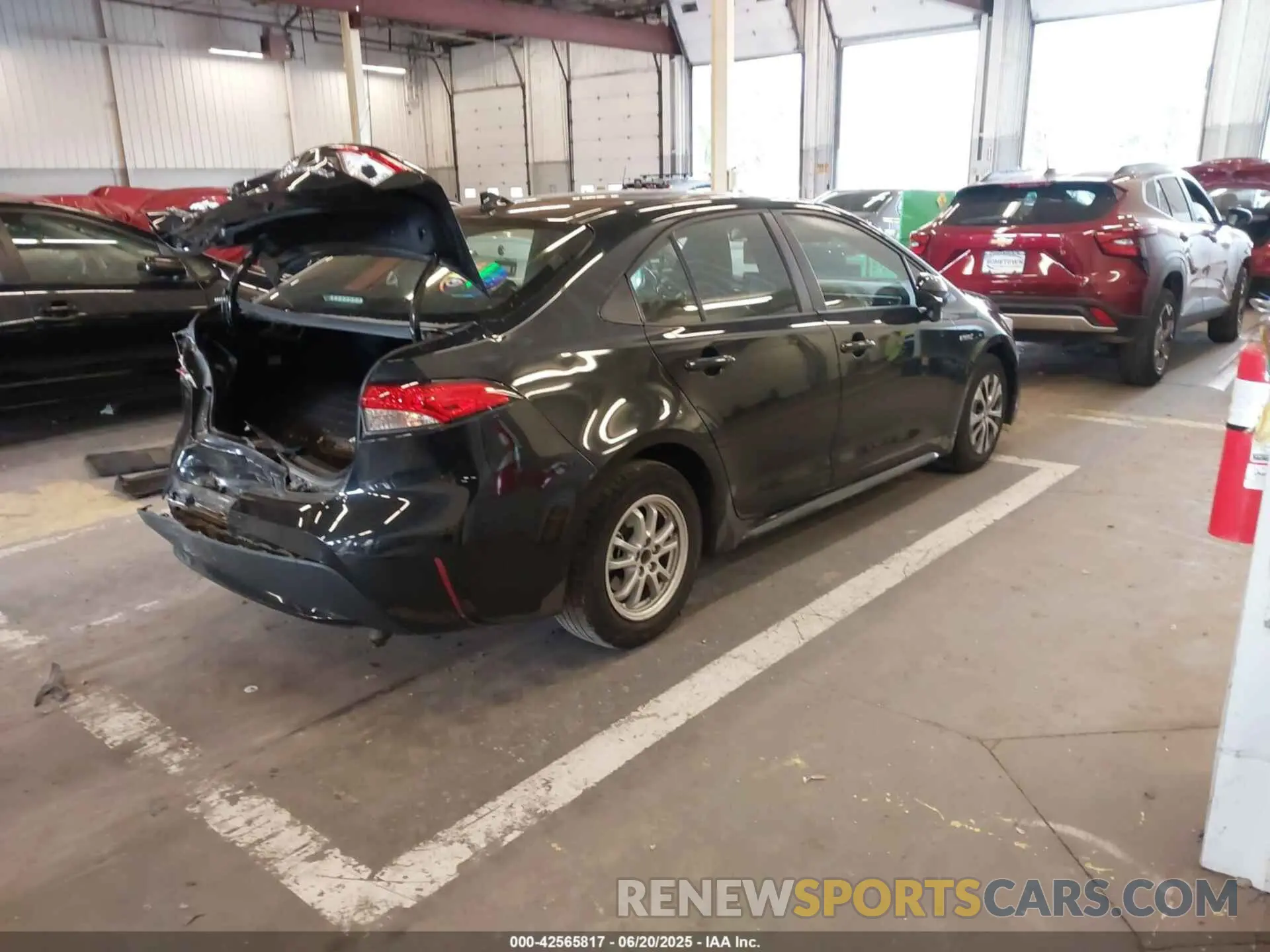 4 fotografías del automóvil dañado JTDEAMDE9MJ000577 TOYOTA COROLLA 2021