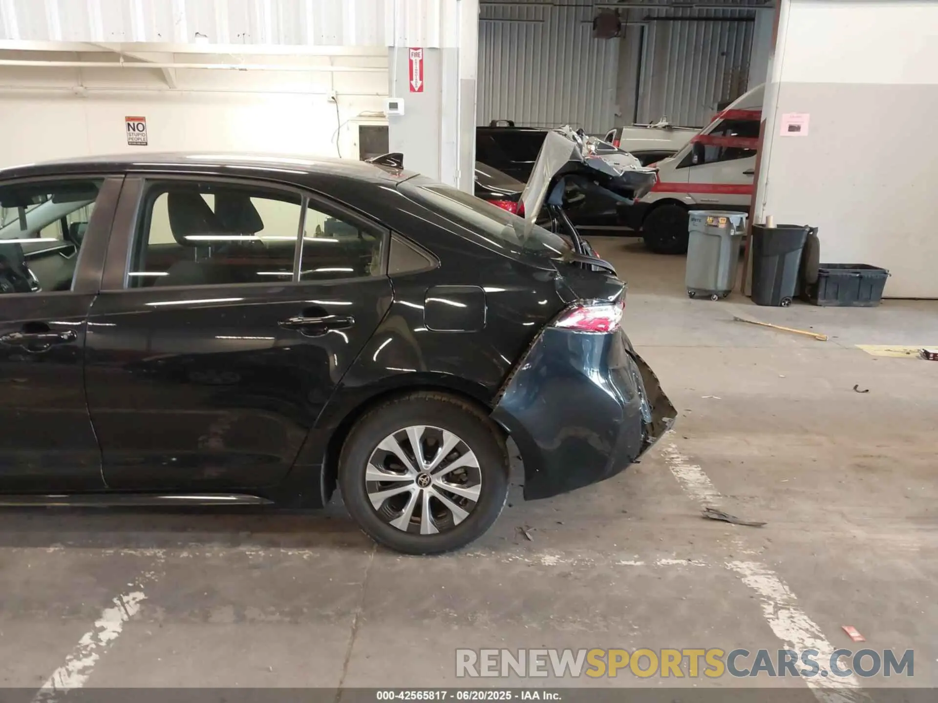6 fotografías del automóvil dañado JTDEAMDE9MJ000577 TOYOTA COROLLA 2021