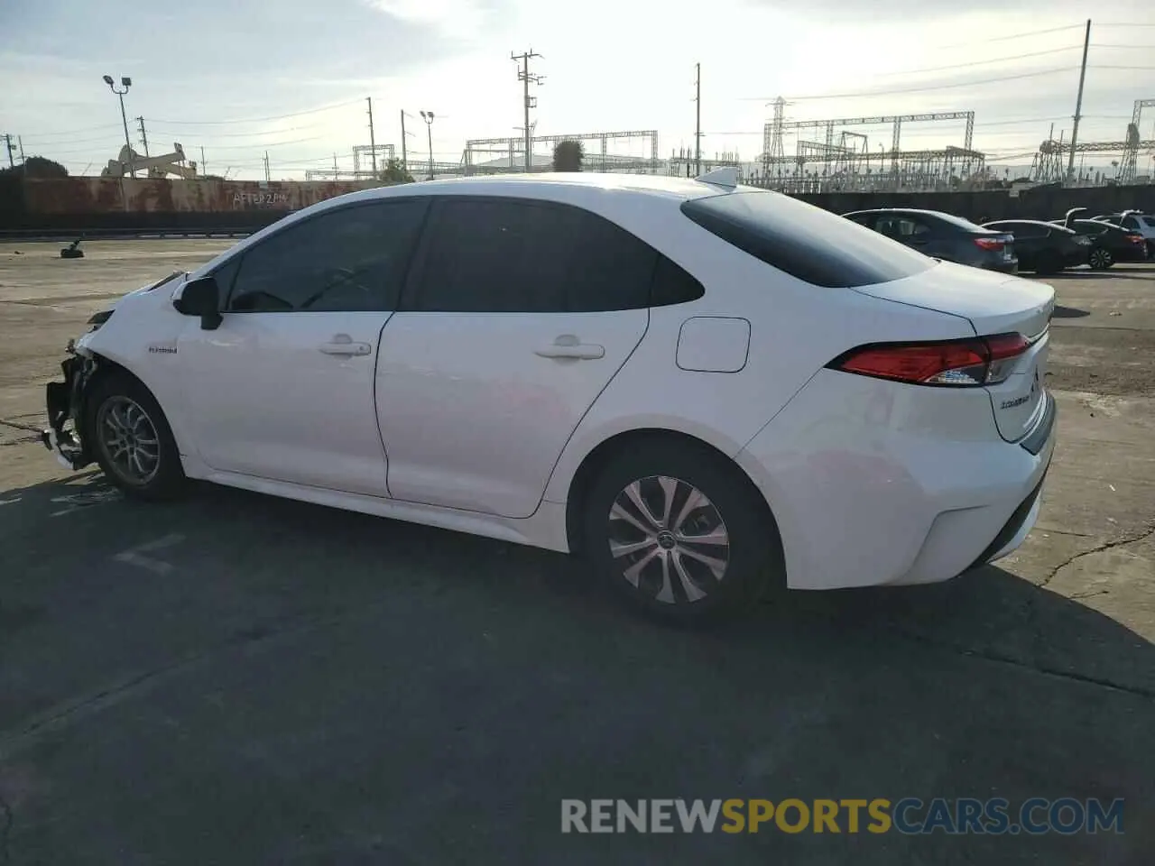 2 fotografías del automóvil dañado JTDEAMDE9MJ009747 TOYOTA COROLLA 2021