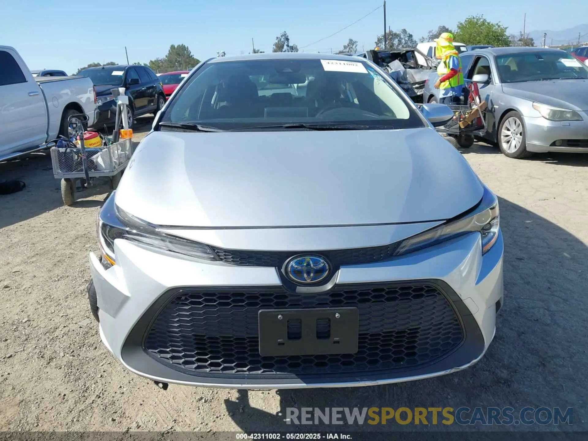 12 fotografías del automóvil dañado JTDEAMDE9MJ010185 TOYOTA COROLLA 2021